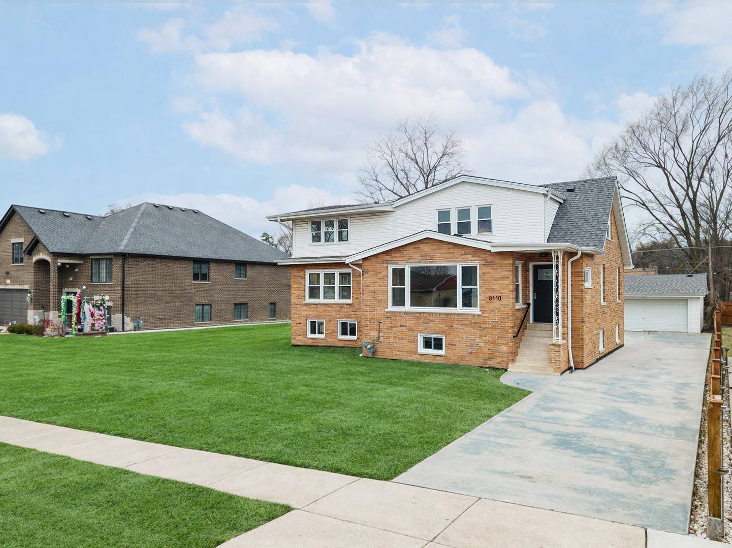 8110 Lockwood AVE, Burbank, IL 60459