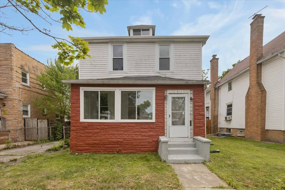 1912 Emerson ST, Evanston, IL 60201