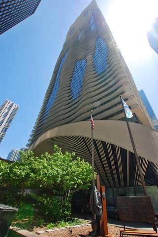 225 N COLUMBUS ST #6009, Chicago, IL 60601