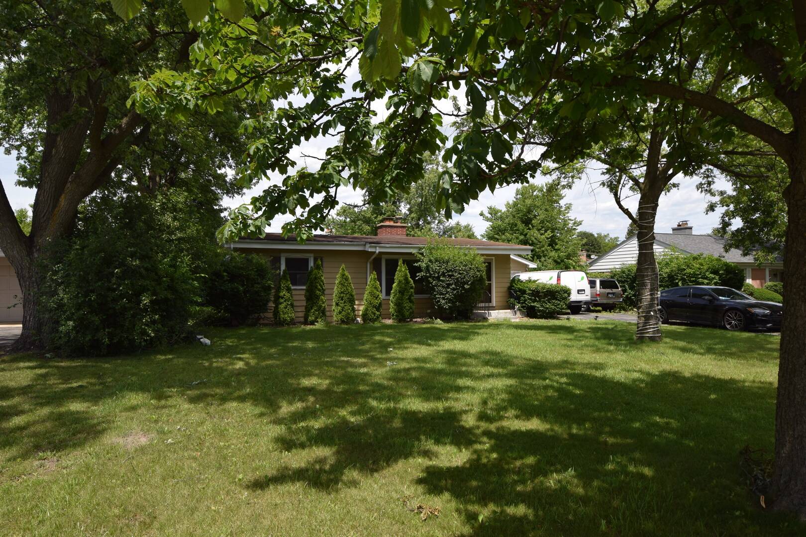 2226 Central RD, Glenview, IL 60025
