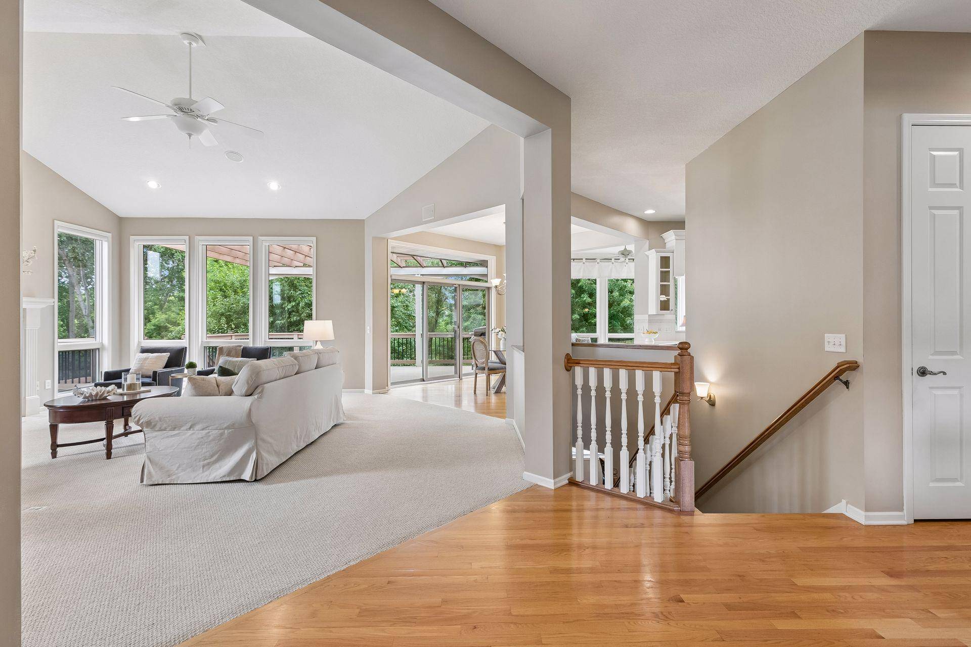 19081 Inndale DR, Lakeville, MN 55044