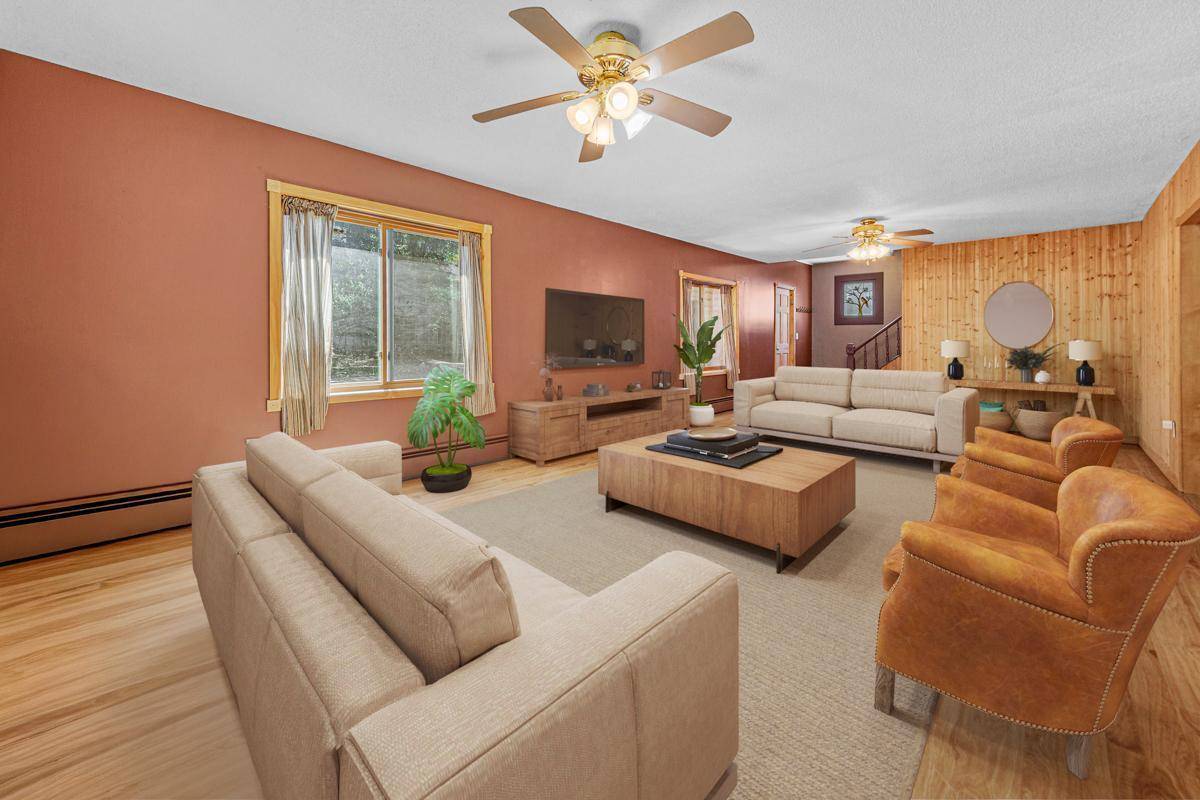 718 6th ST NW, Faribault, MN 55021