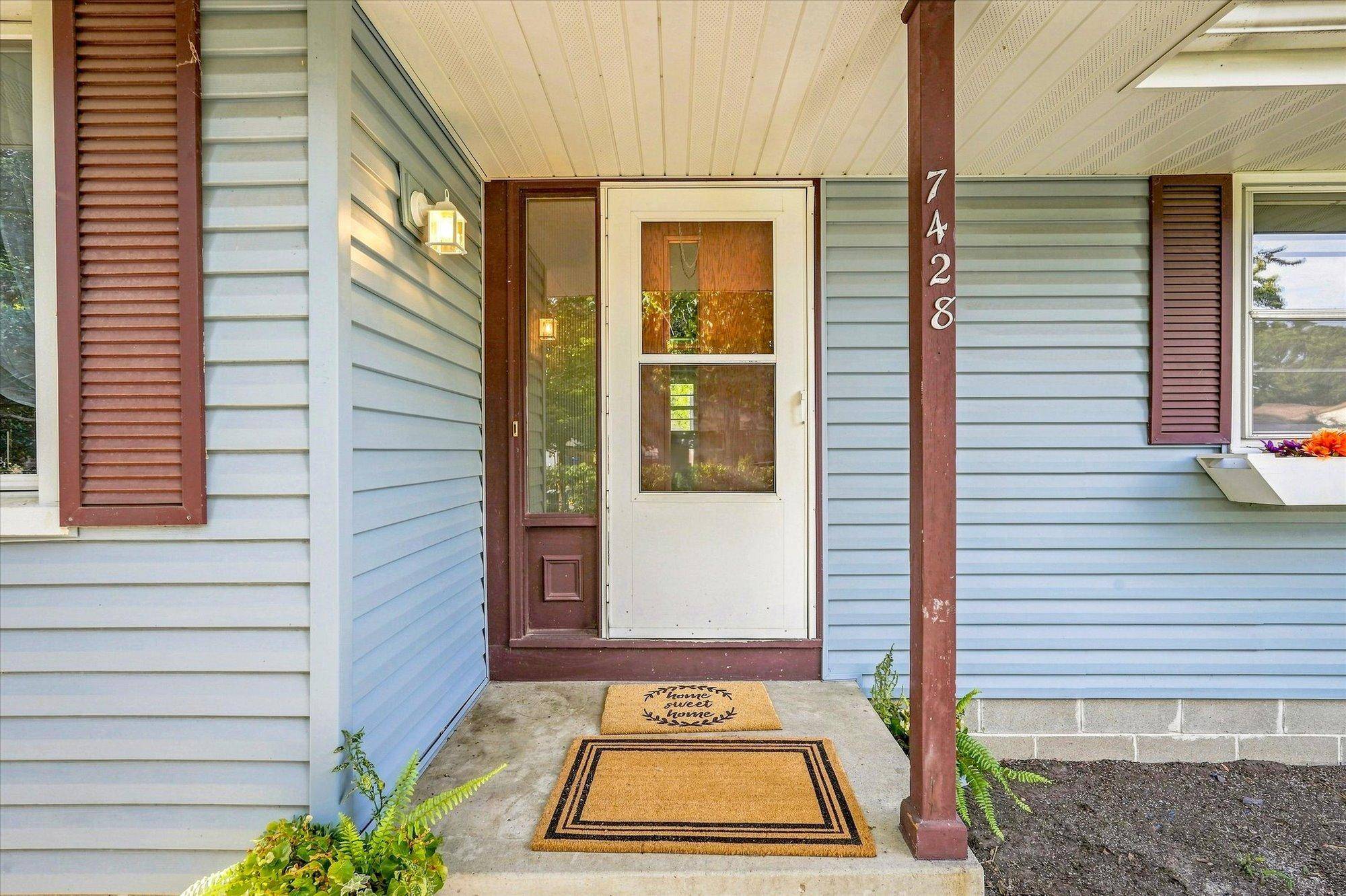 7428 Concerto Curve NE, Fridley, MN 55432