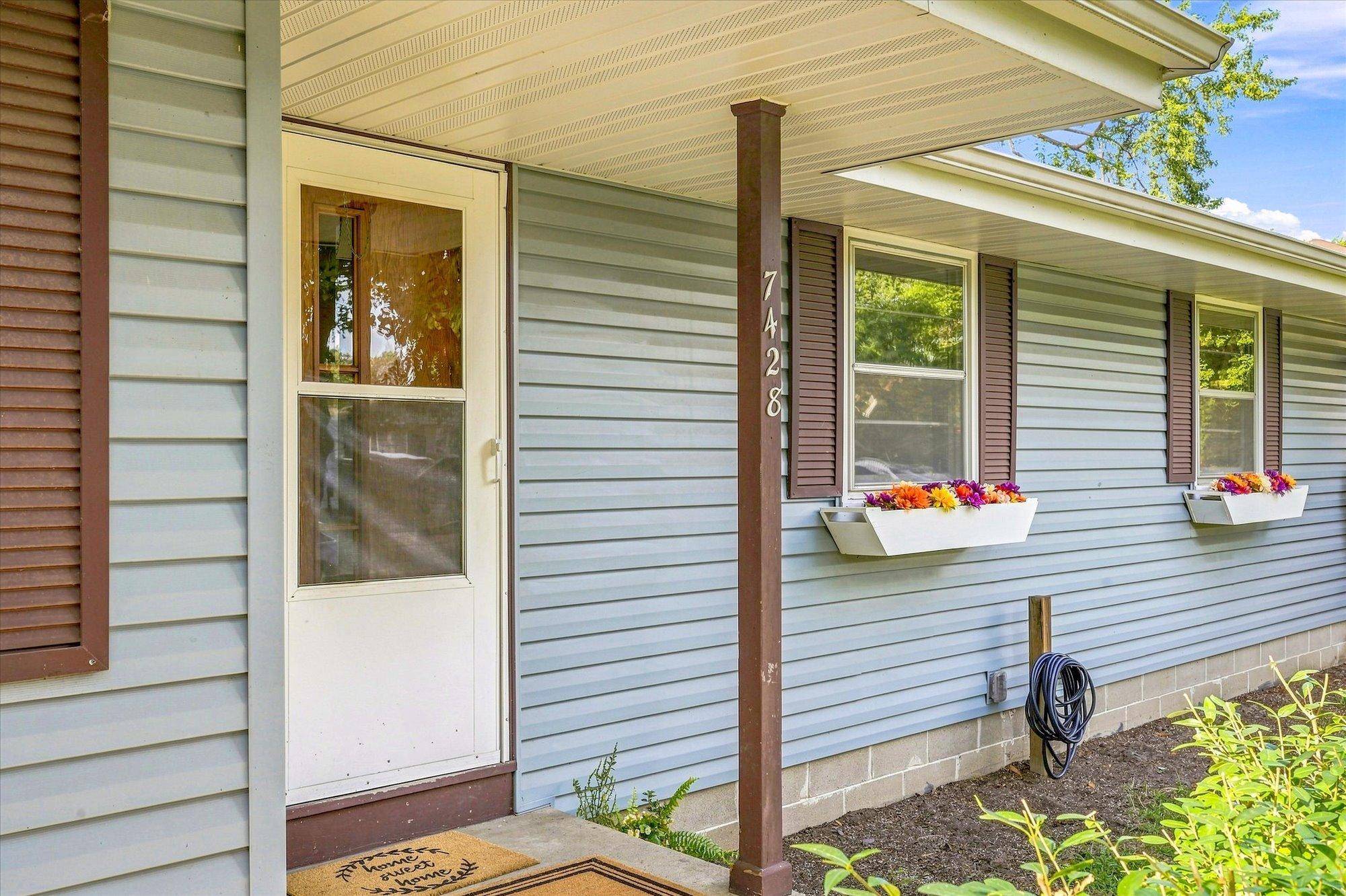 7428 Concerto Curve NE, Fridley, MN 55432