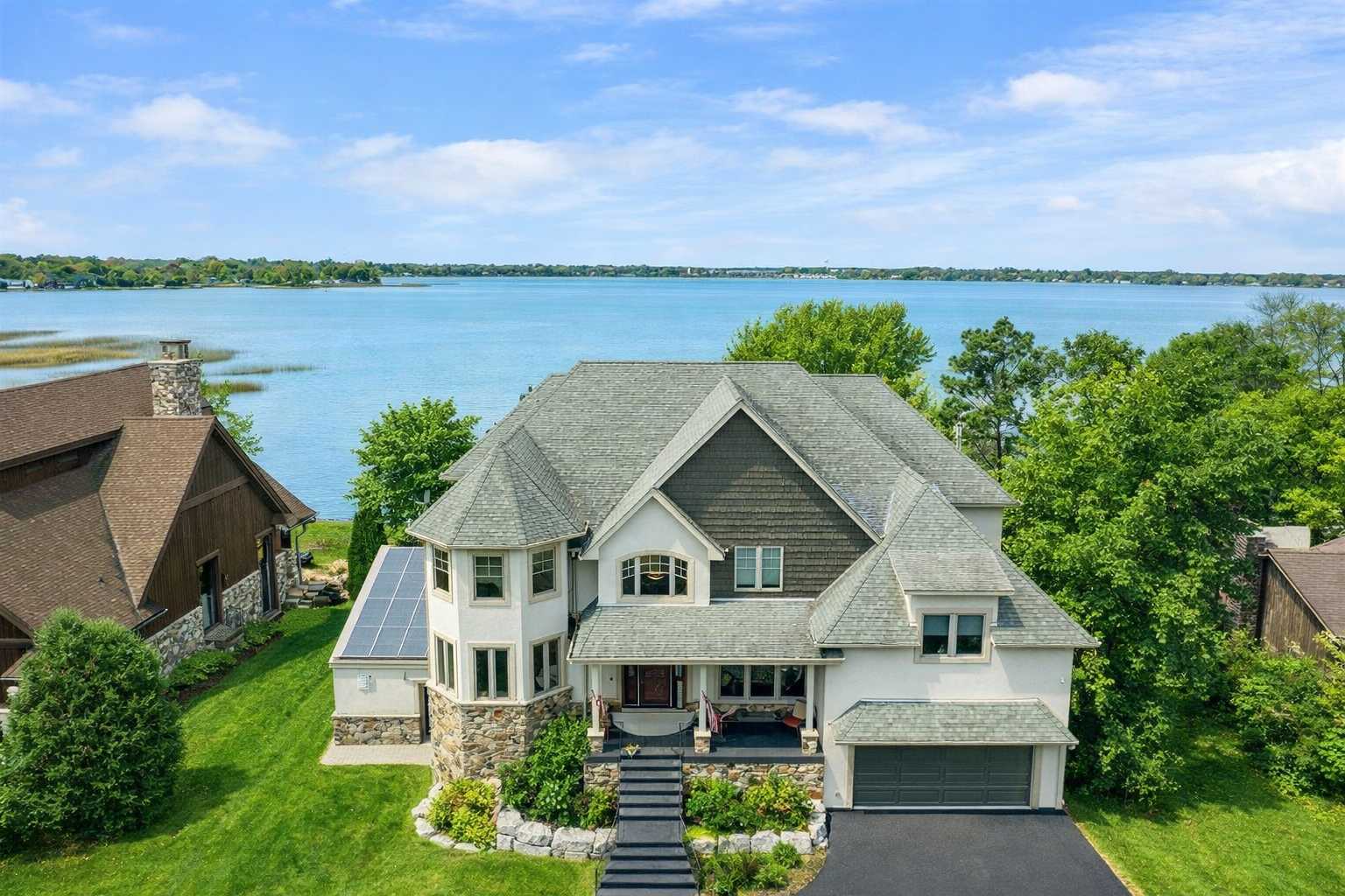 22620 Hayward AVE N, Forest Lake, MN 55025