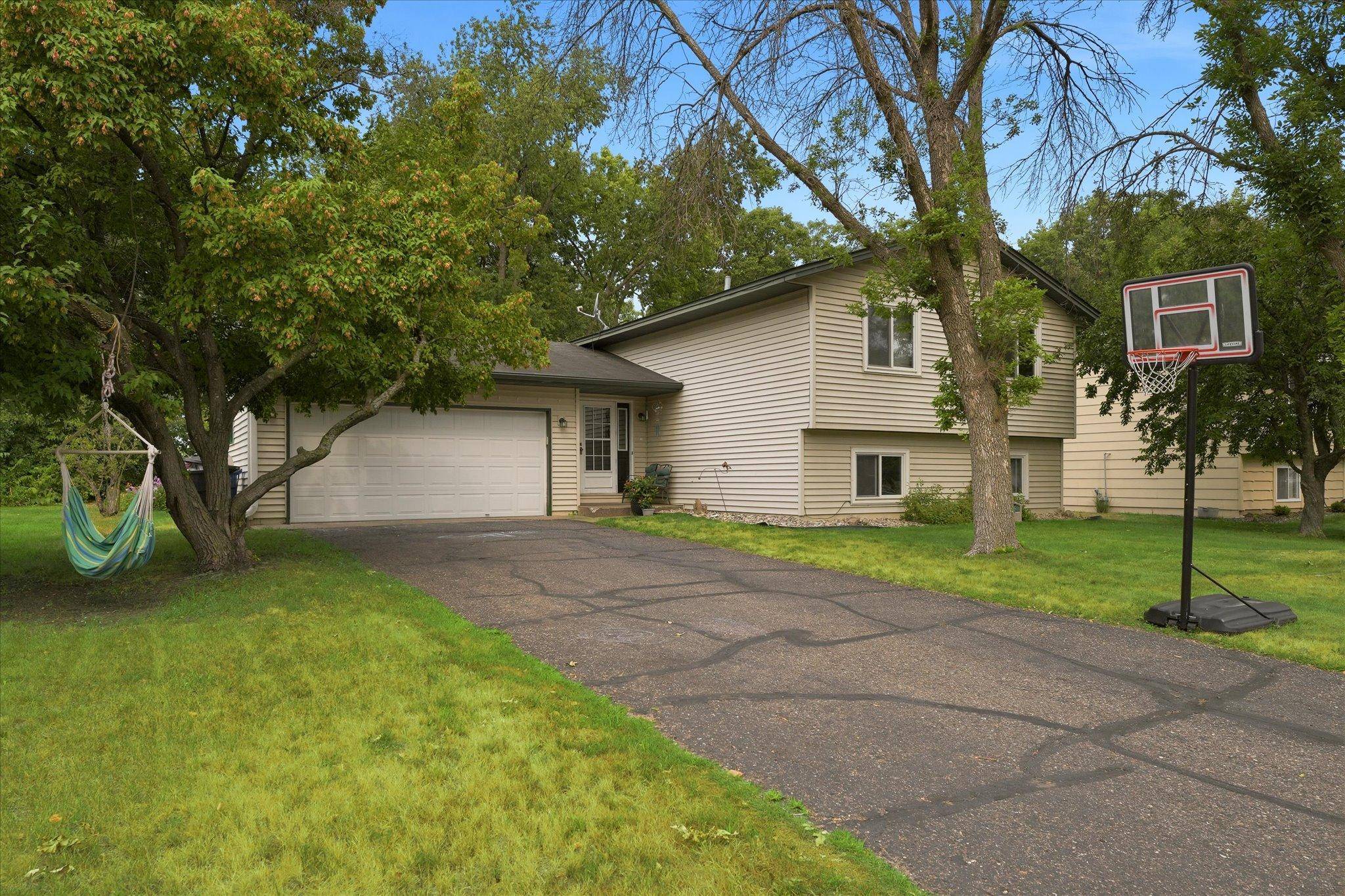 11967 Wisconsin AVE N, Champlin, MN 55316