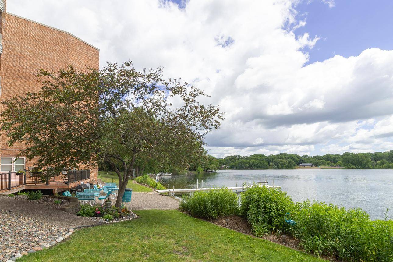 329 Geneva AVE N #315, Oakdale, MN 55128