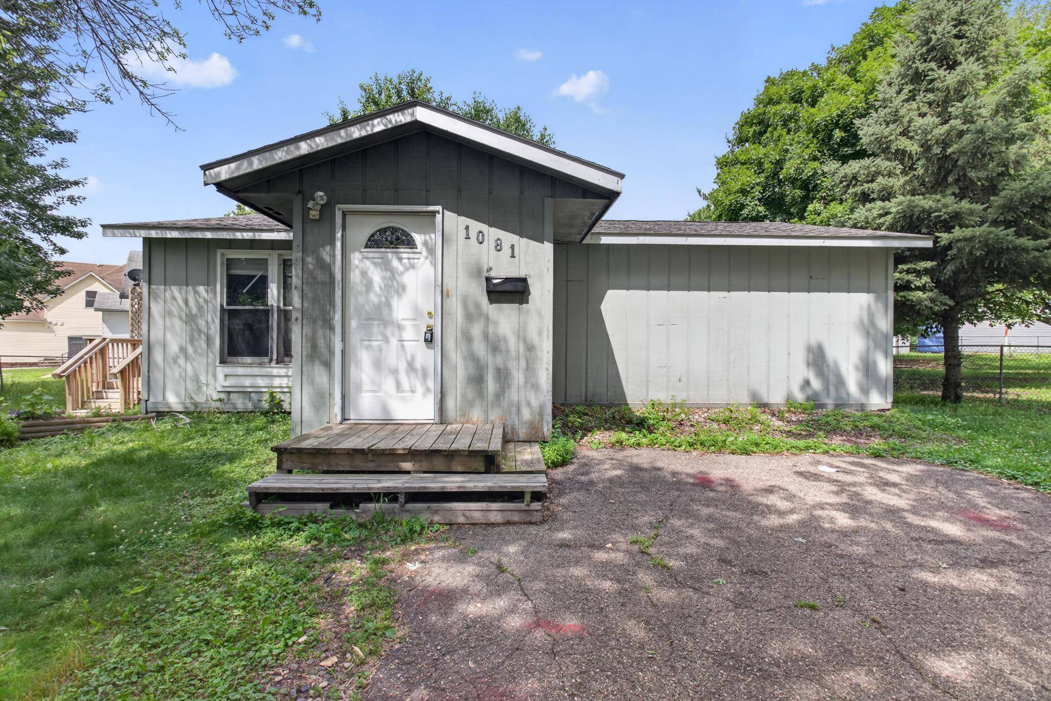 1081 Zemble ST, Chaska, MN 55318