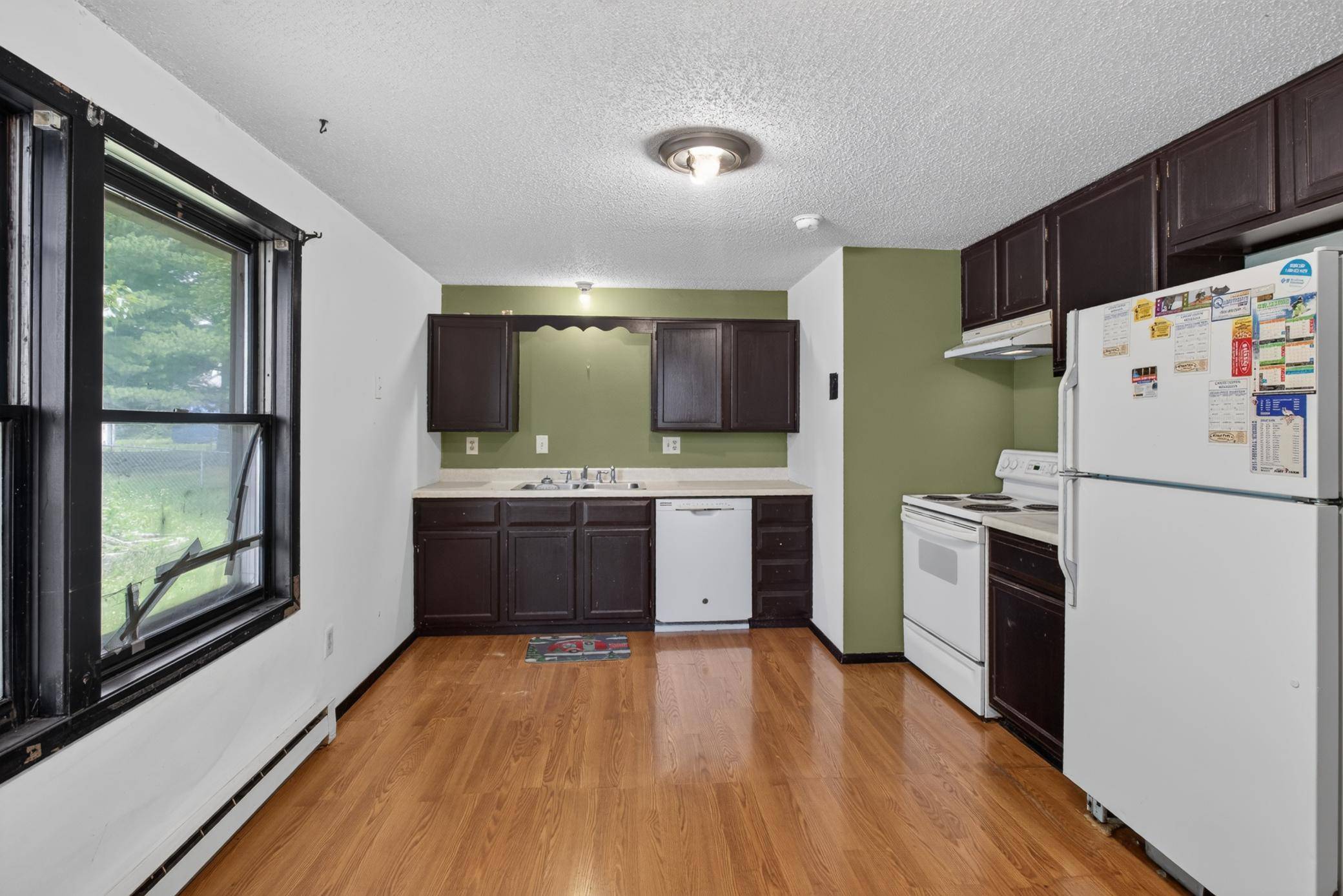 1081 Zemble ST, Chaska, MN 55318