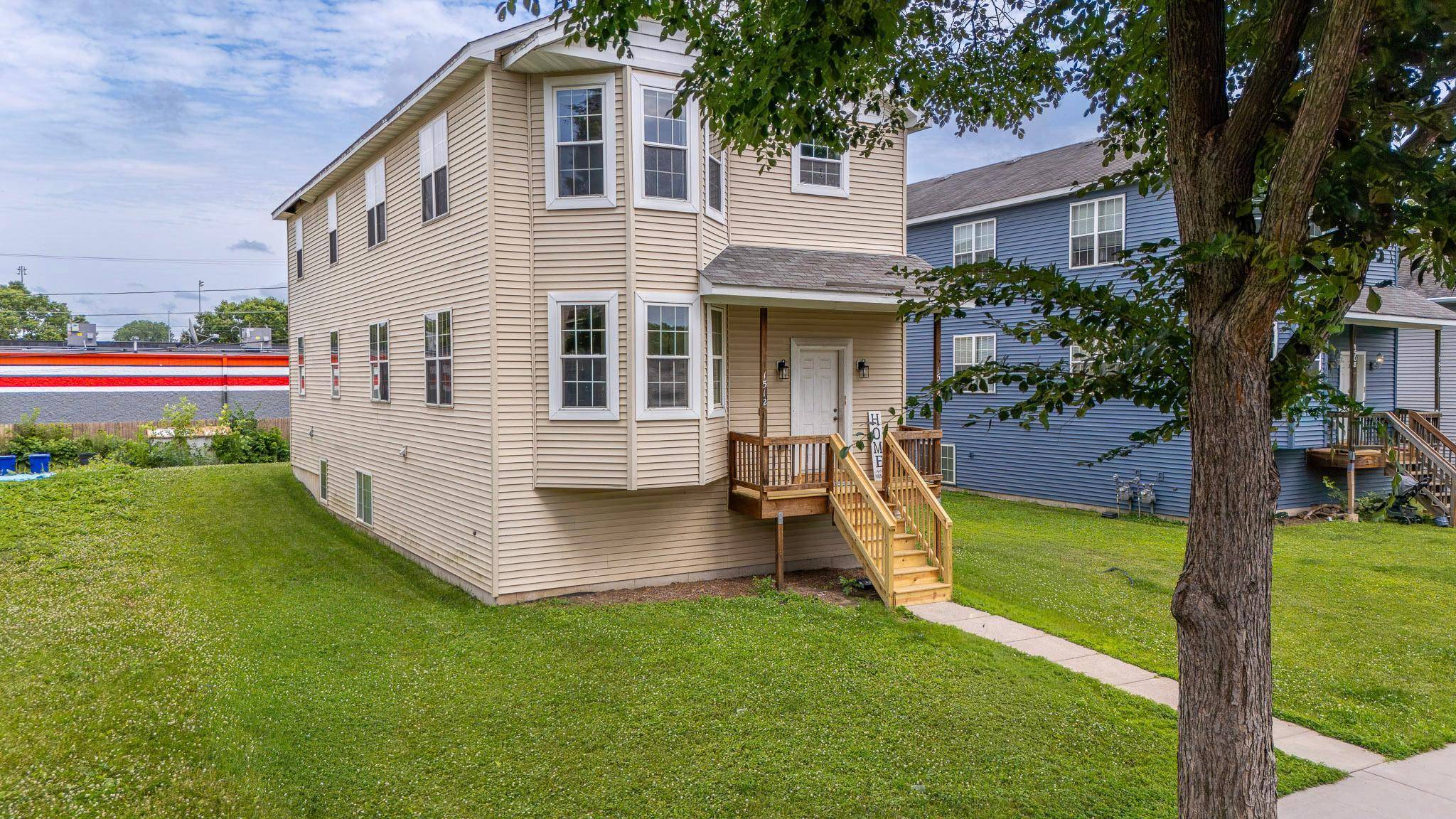 1512 Albemarle ST, Saint Paul, MN 55117
