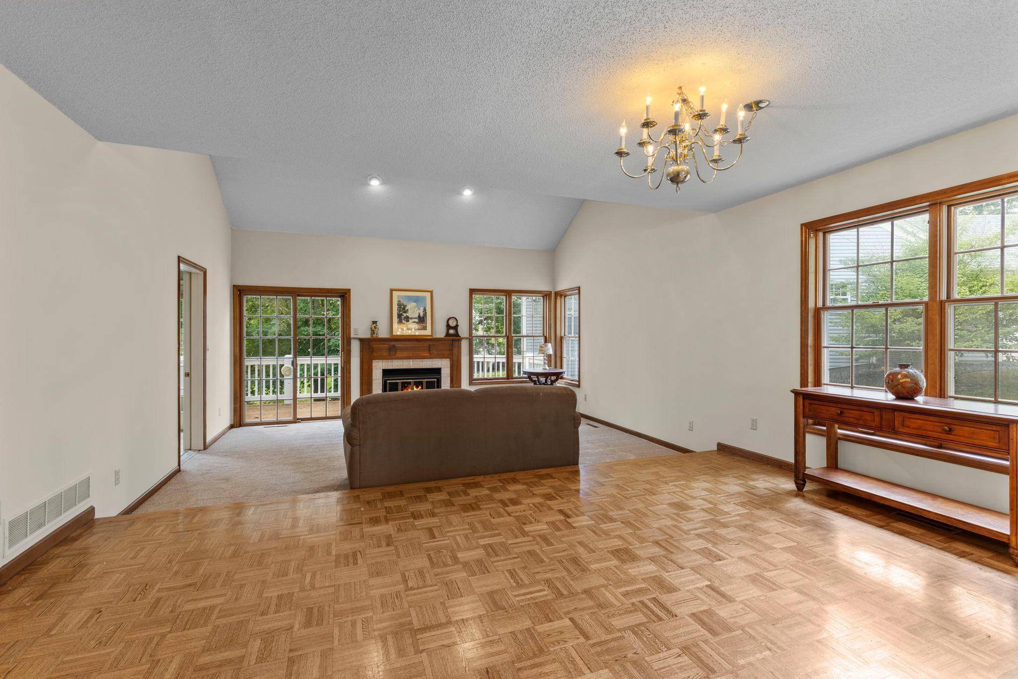 1270 Birch Pond TRL, White Bear Twp, MN 55110