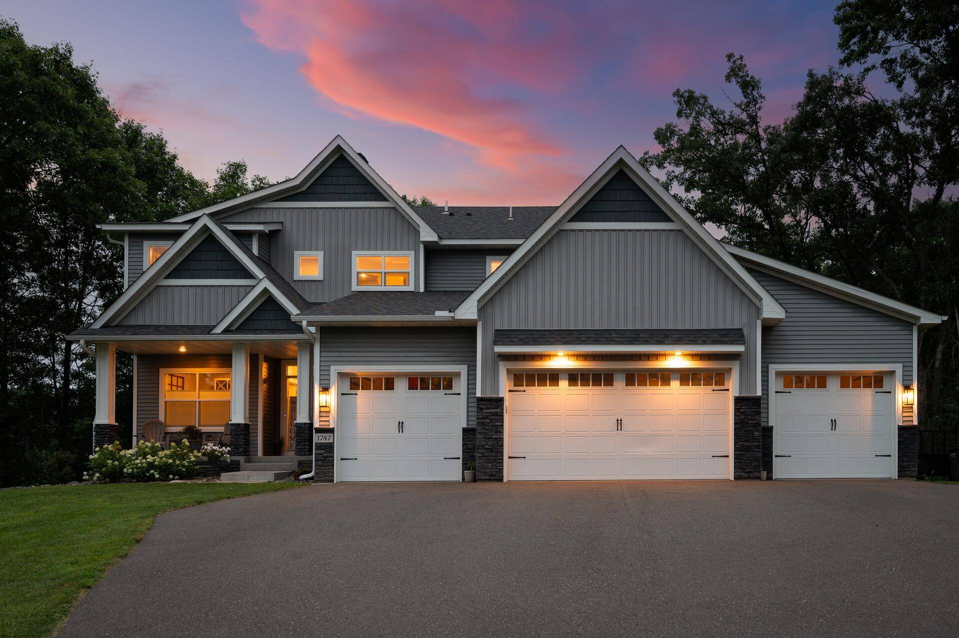 1747 198th AVE NW, Oak Grove, MN 55011
