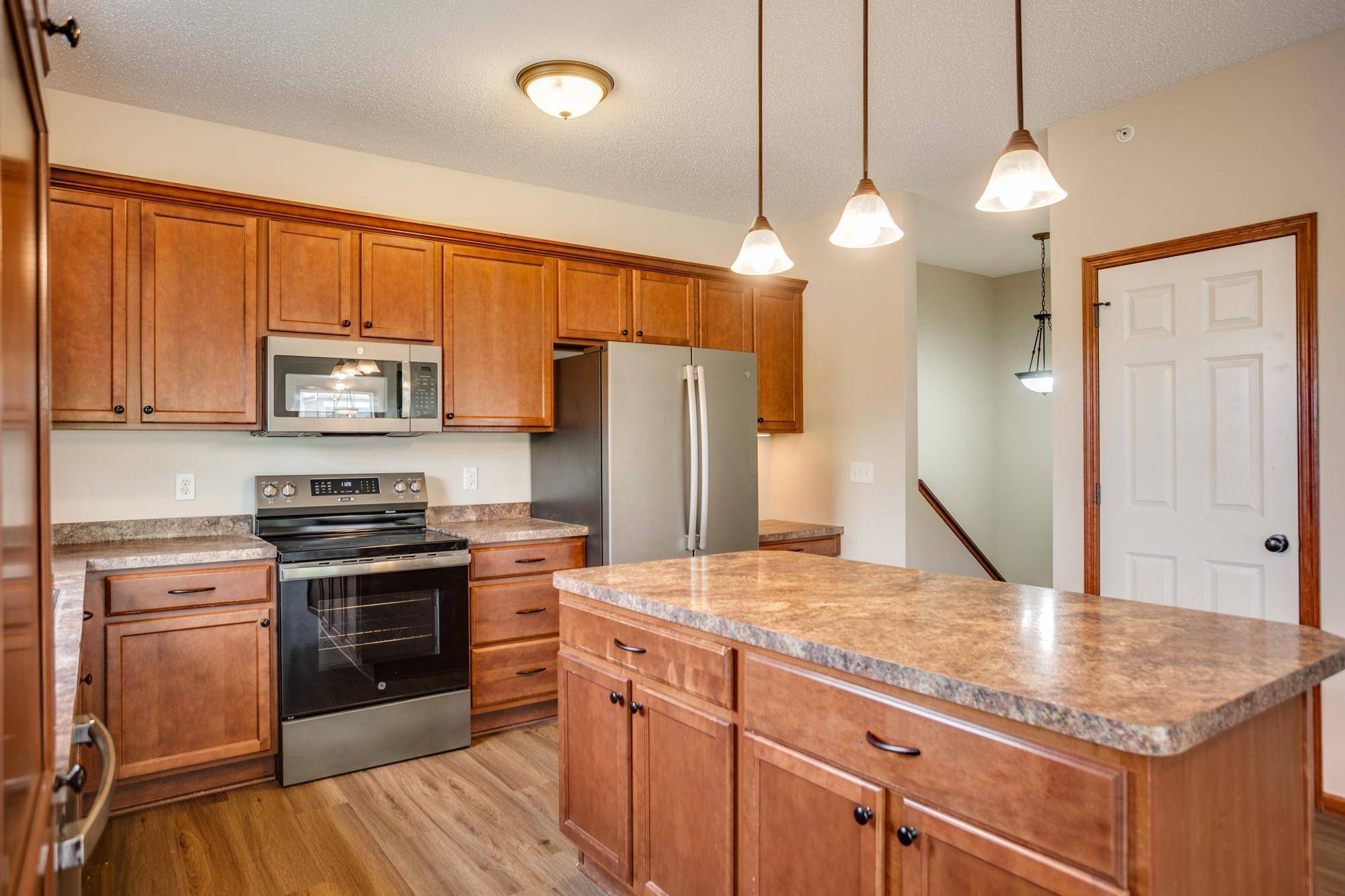 13229 Virginia AVE S, Savage, MN 55378