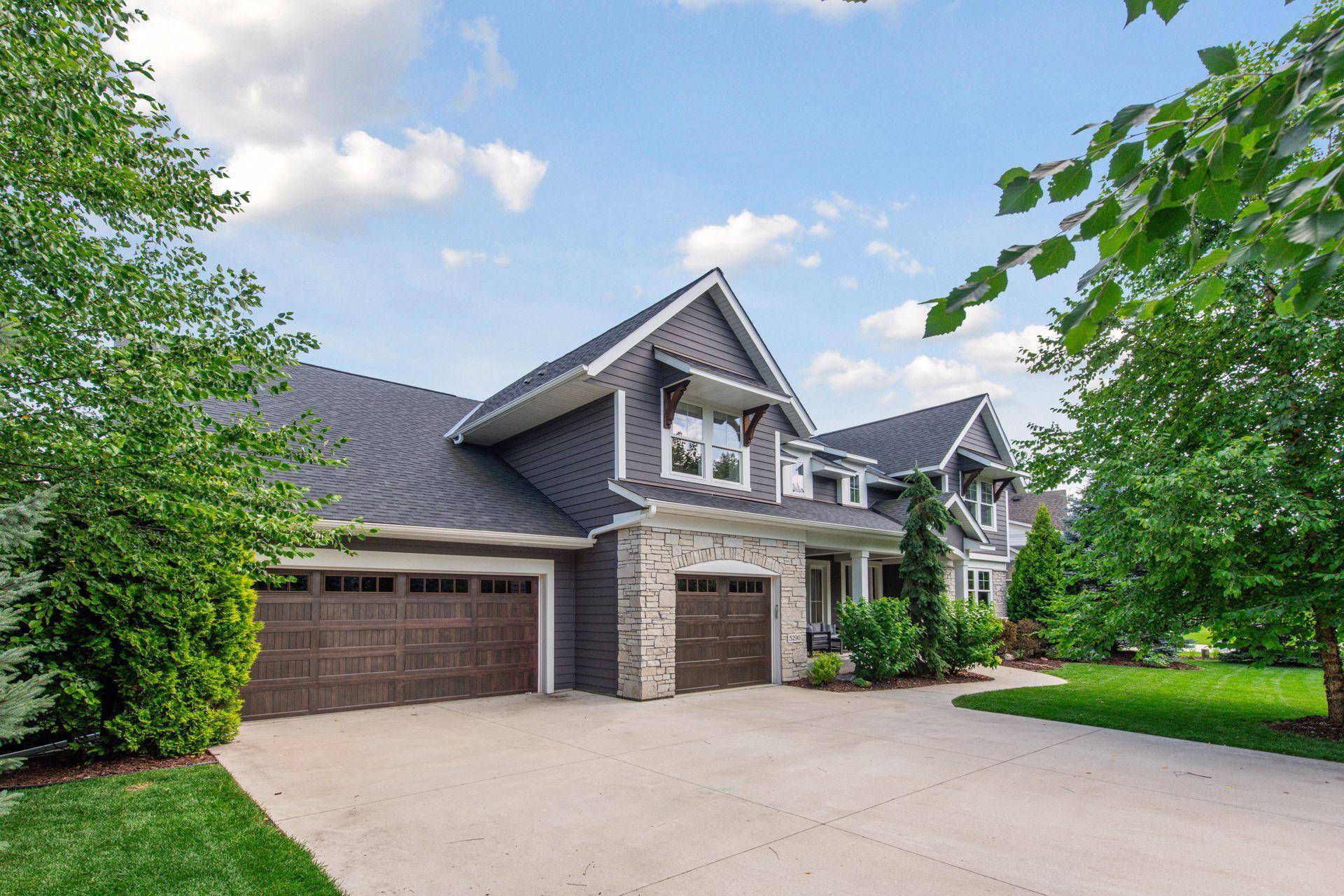 5290 Shenandoah LN N, Plymouth, MN 55446