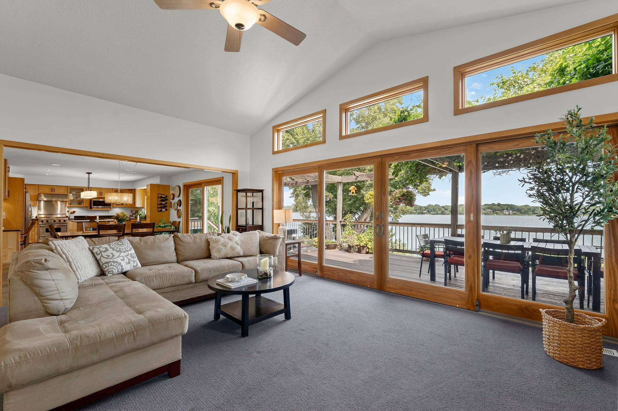 162 Peninsula RD, Medicine Lake, MN 55441