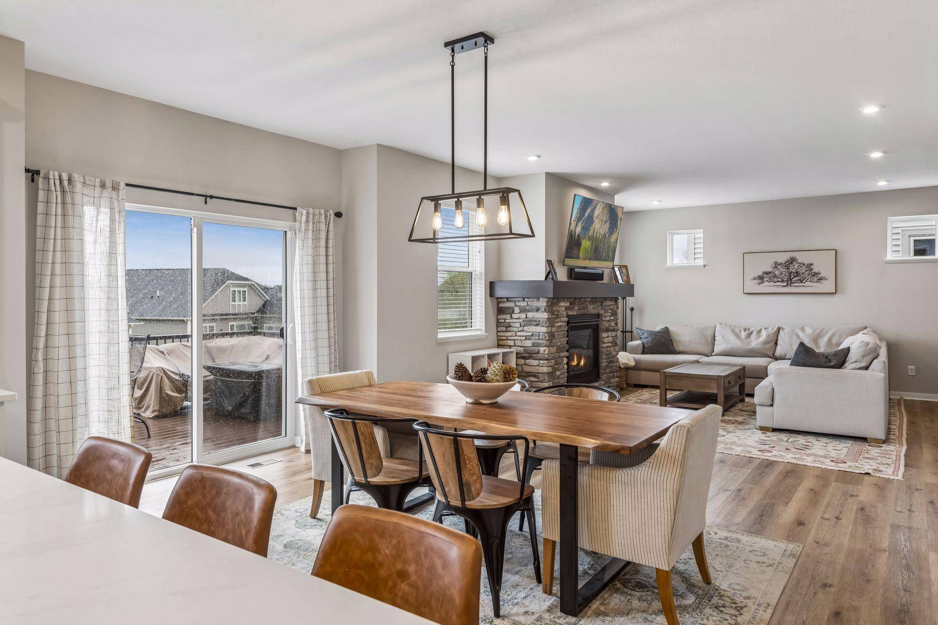 1874 Spring Creek DR, Carver, MN 55315
