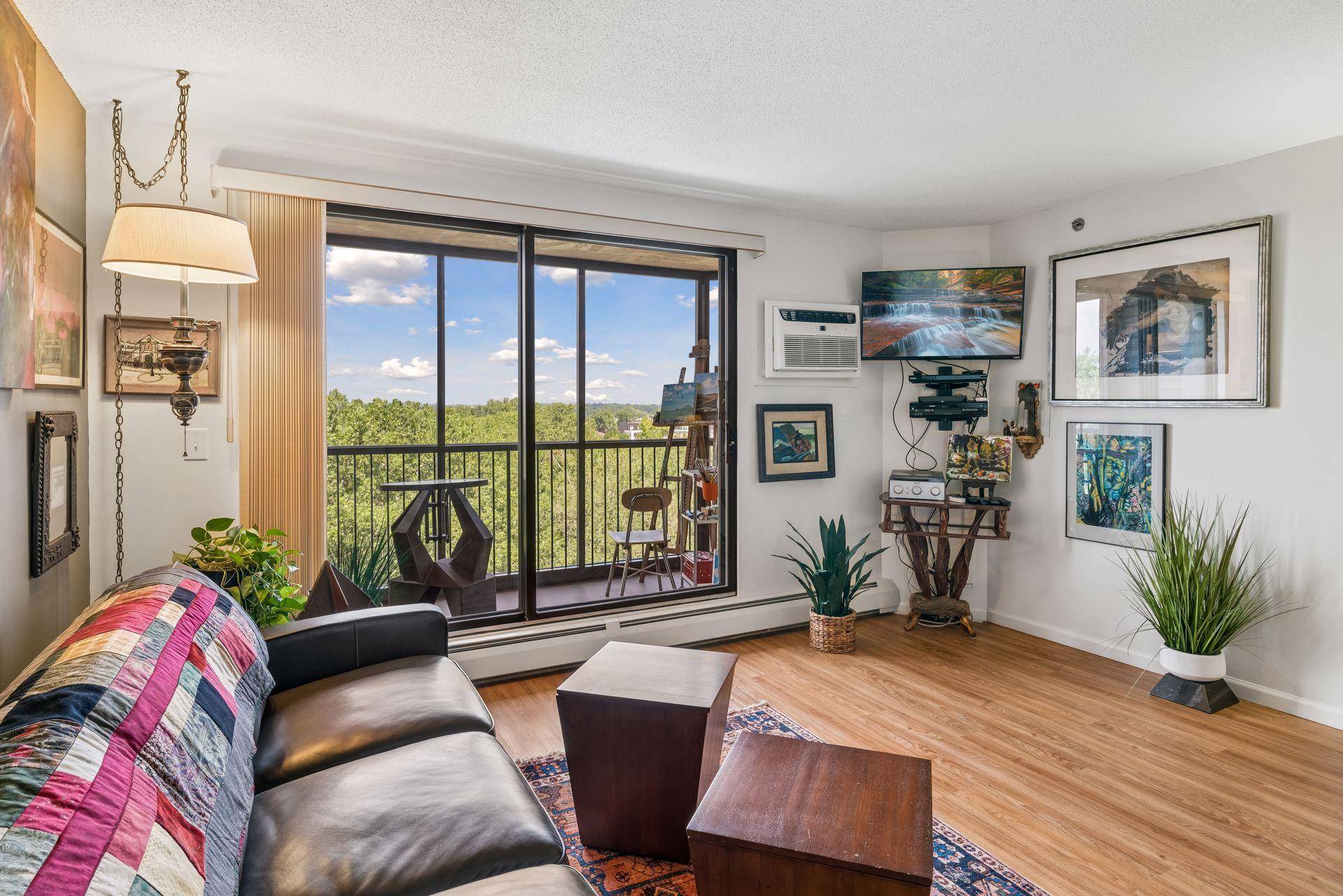 6500 Woodlake DR #905, Richfield, MN 55423