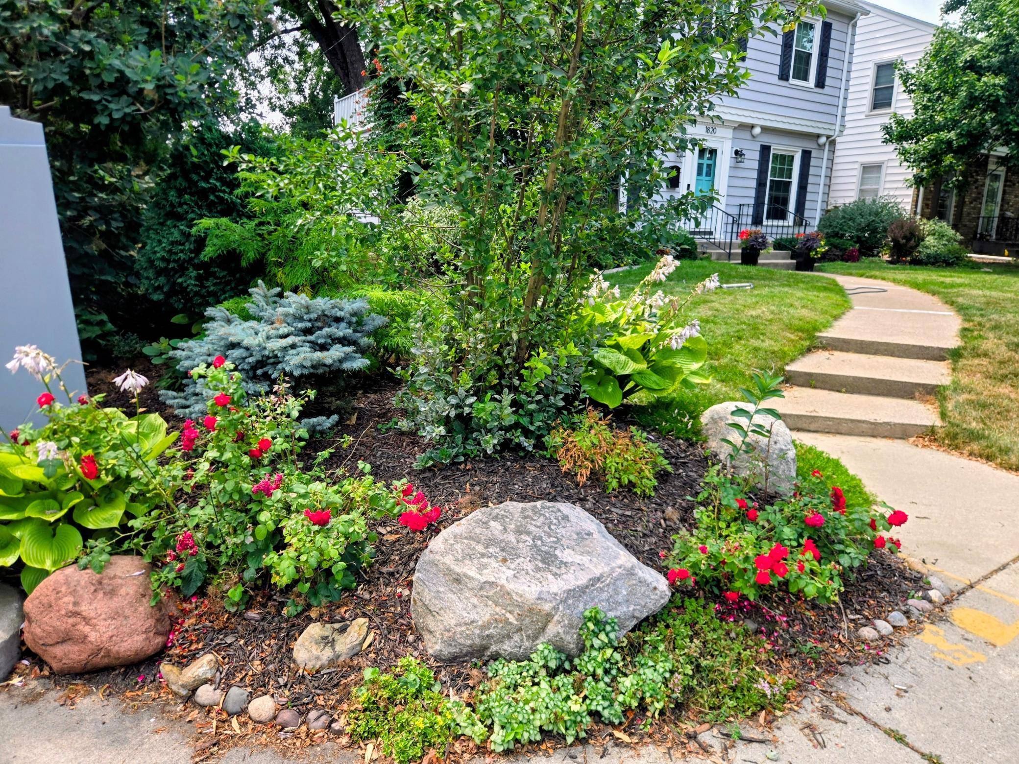 1820 Montreal AVE, Saint Paul, MN 55116