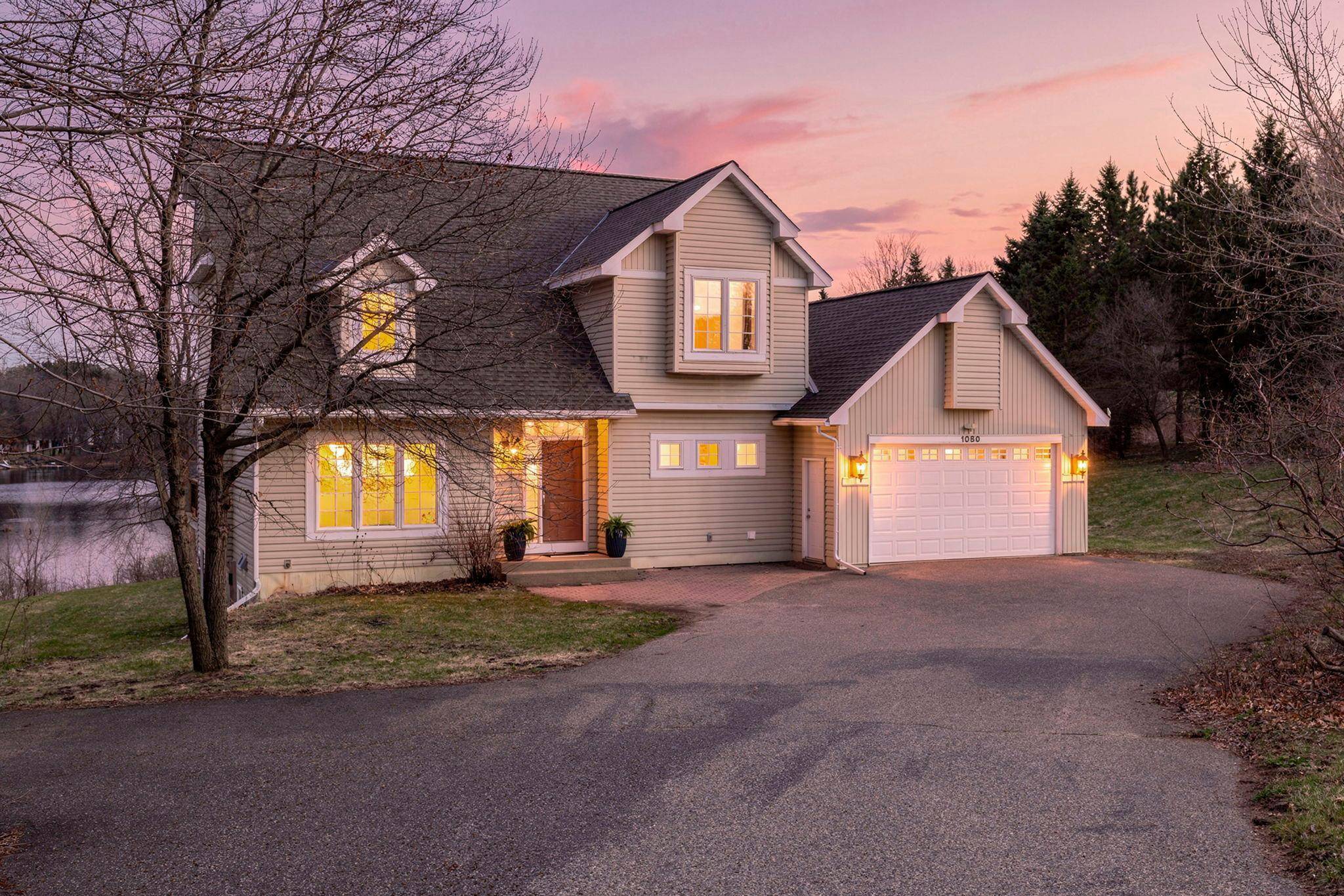 1080 82nd ST E, Inver Grove Heights, MN 55077