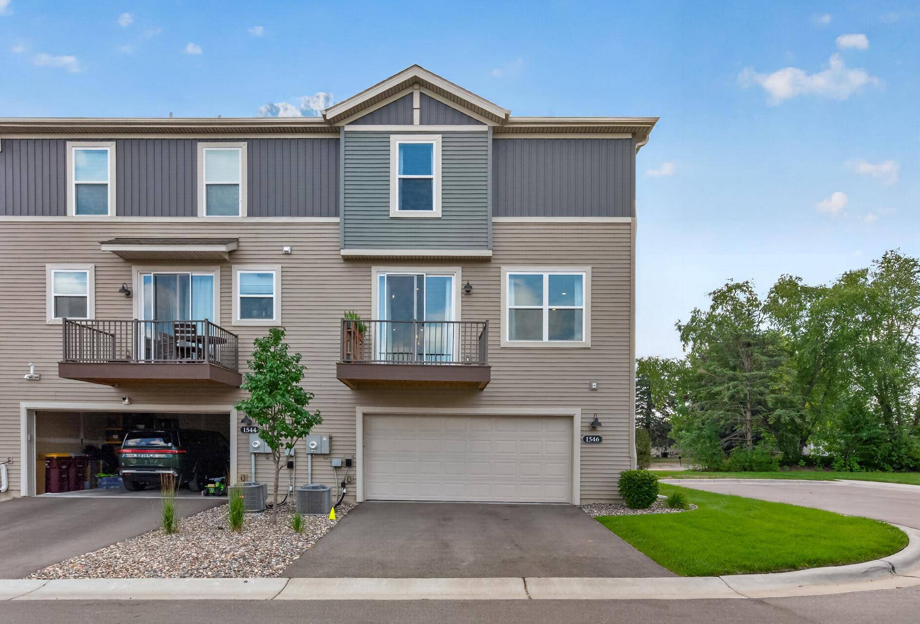 1546 Timberwood LN, West Saint Paul, MN 55118