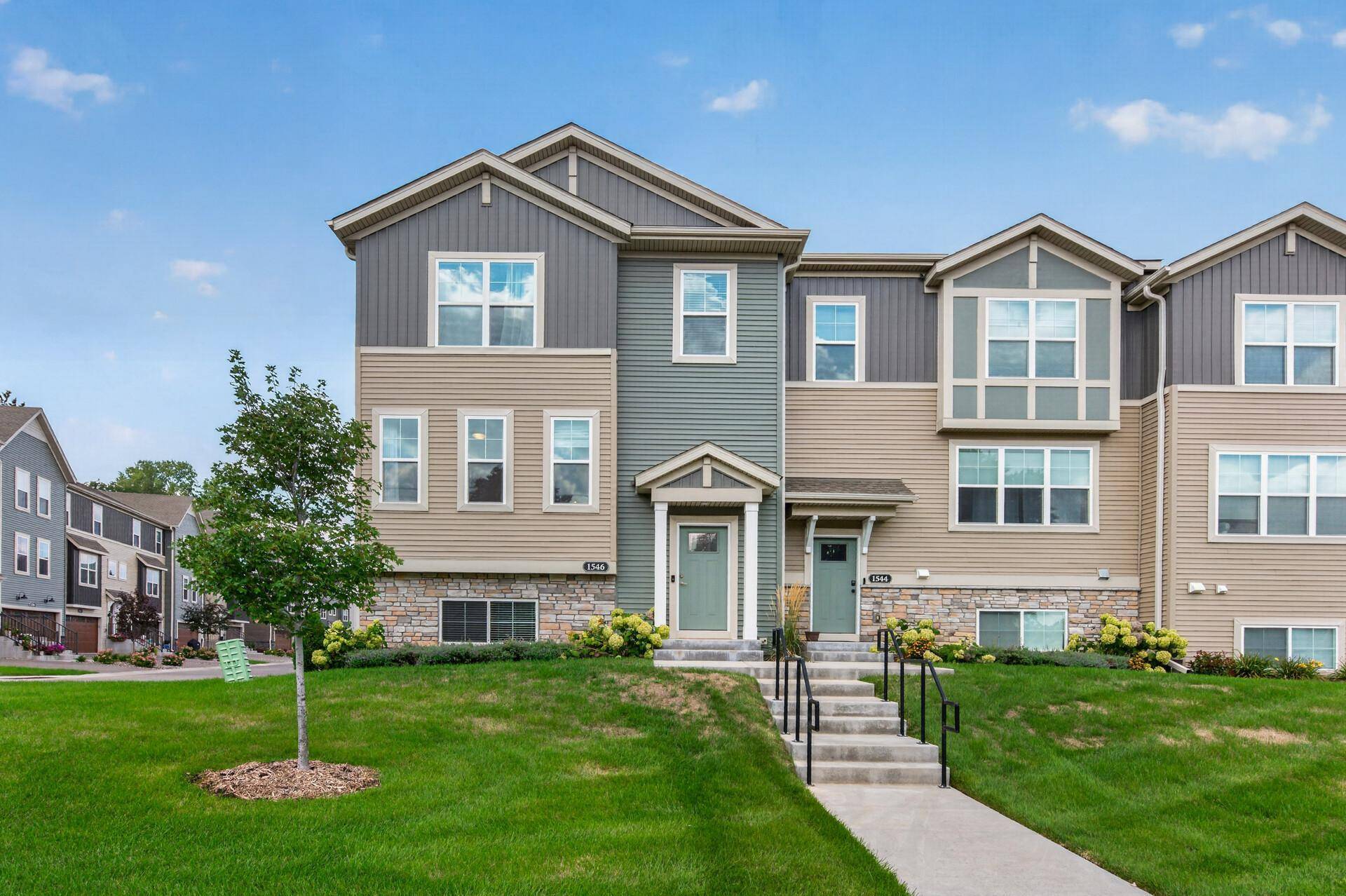 1546 Timberwood LN, West Saint Paul, MN 55118
