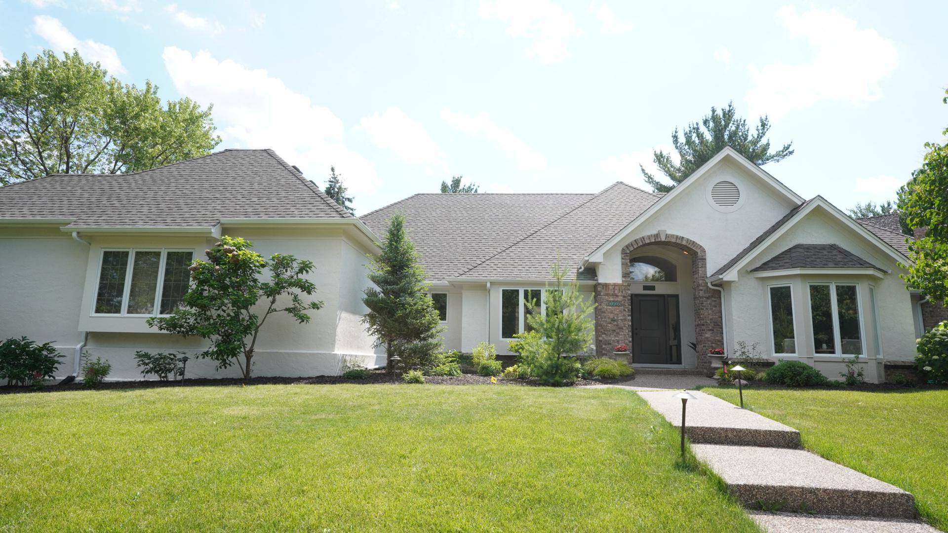10725 Purdey RD, Eden Prairie, MN 55347