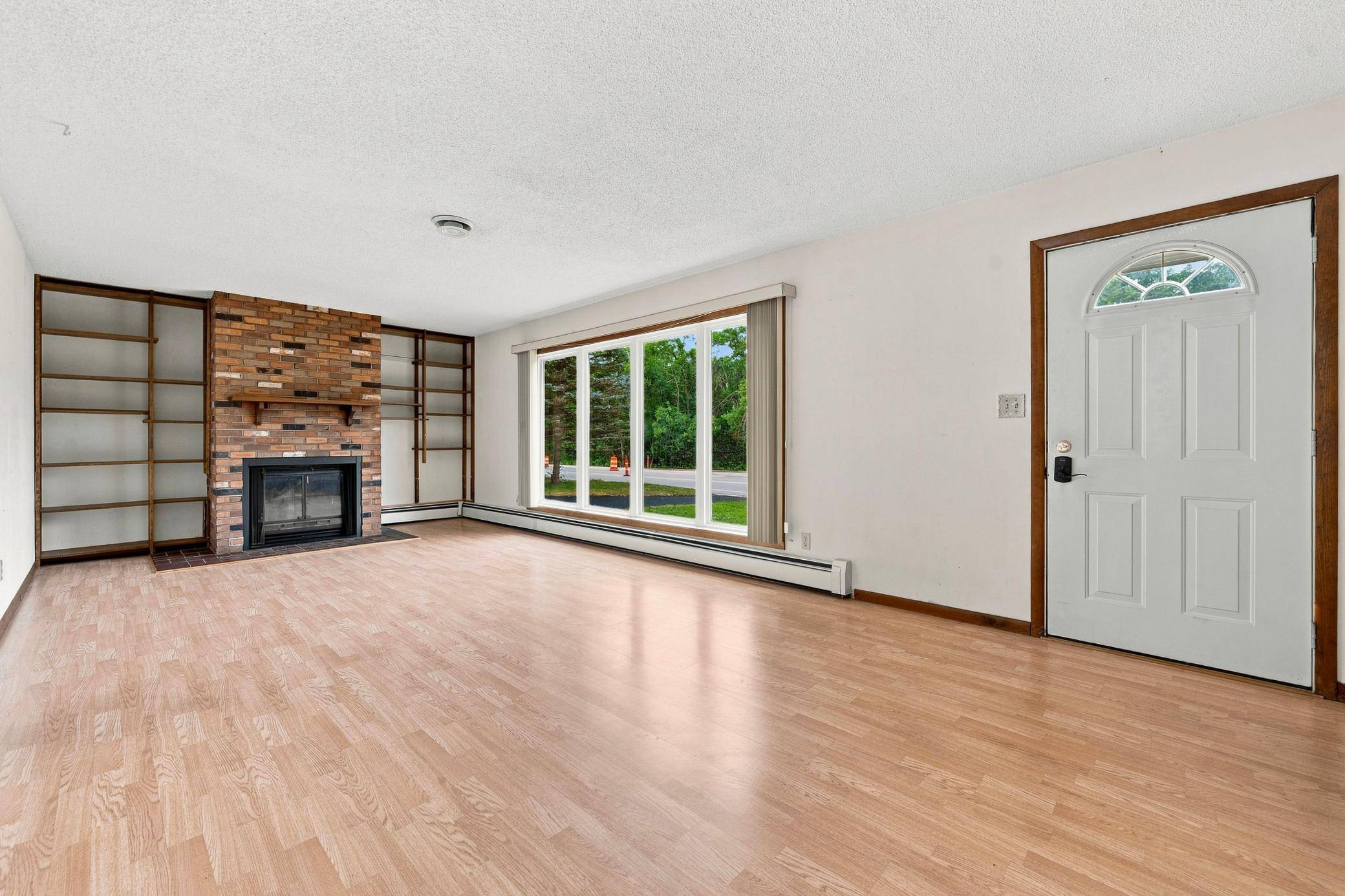 1207 N Mckay AVE NE, Alexandria, MN 56308