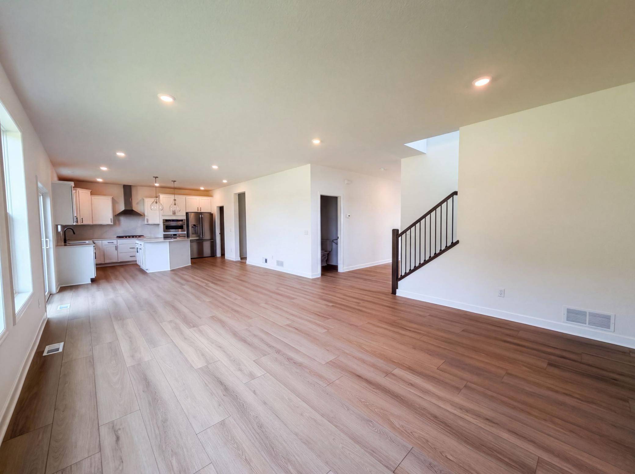 843 Londonderry LN NW, Rochester, MN 55901