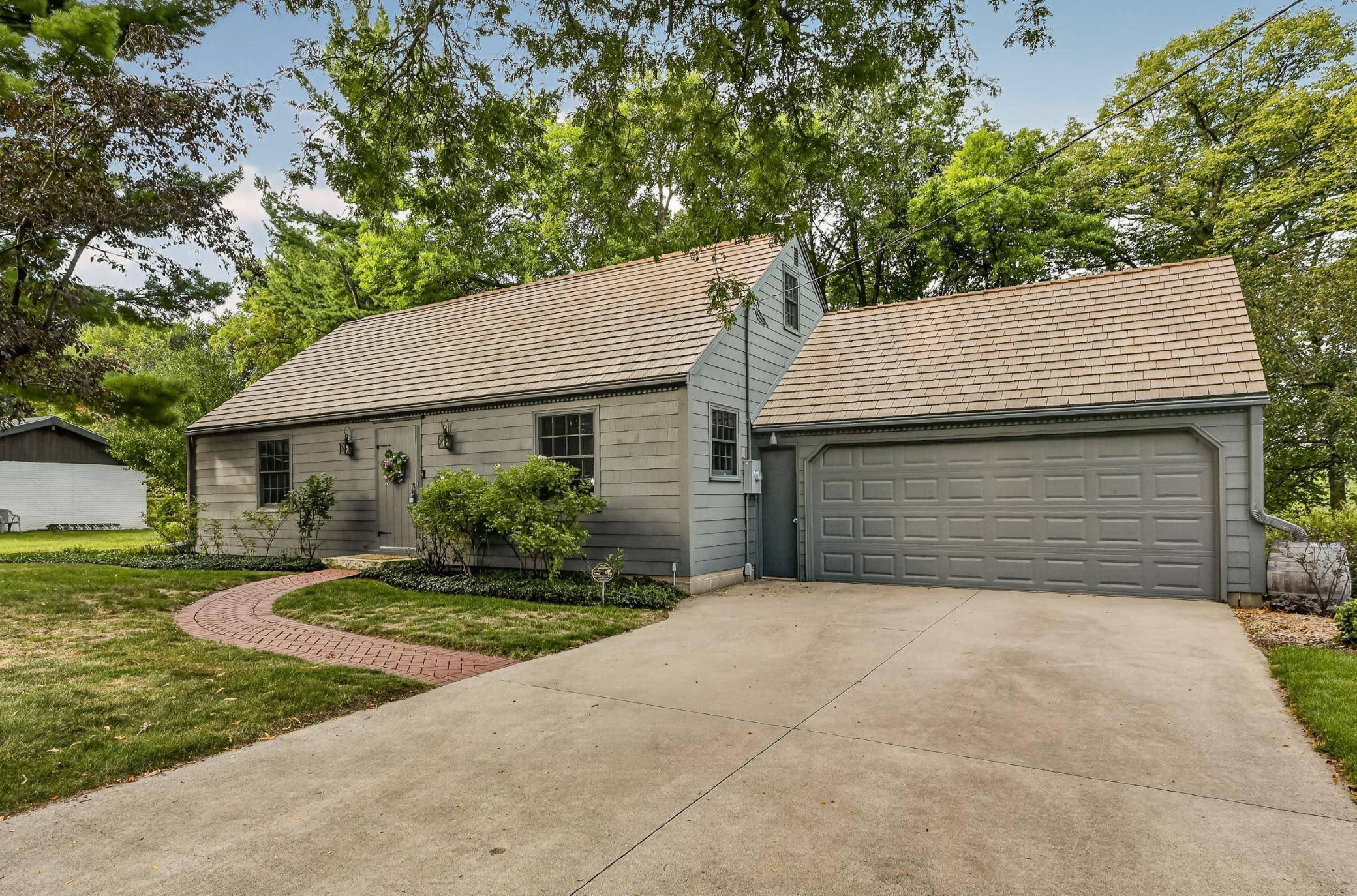 2645 Riverside LN NE, Rochester, MN 55906