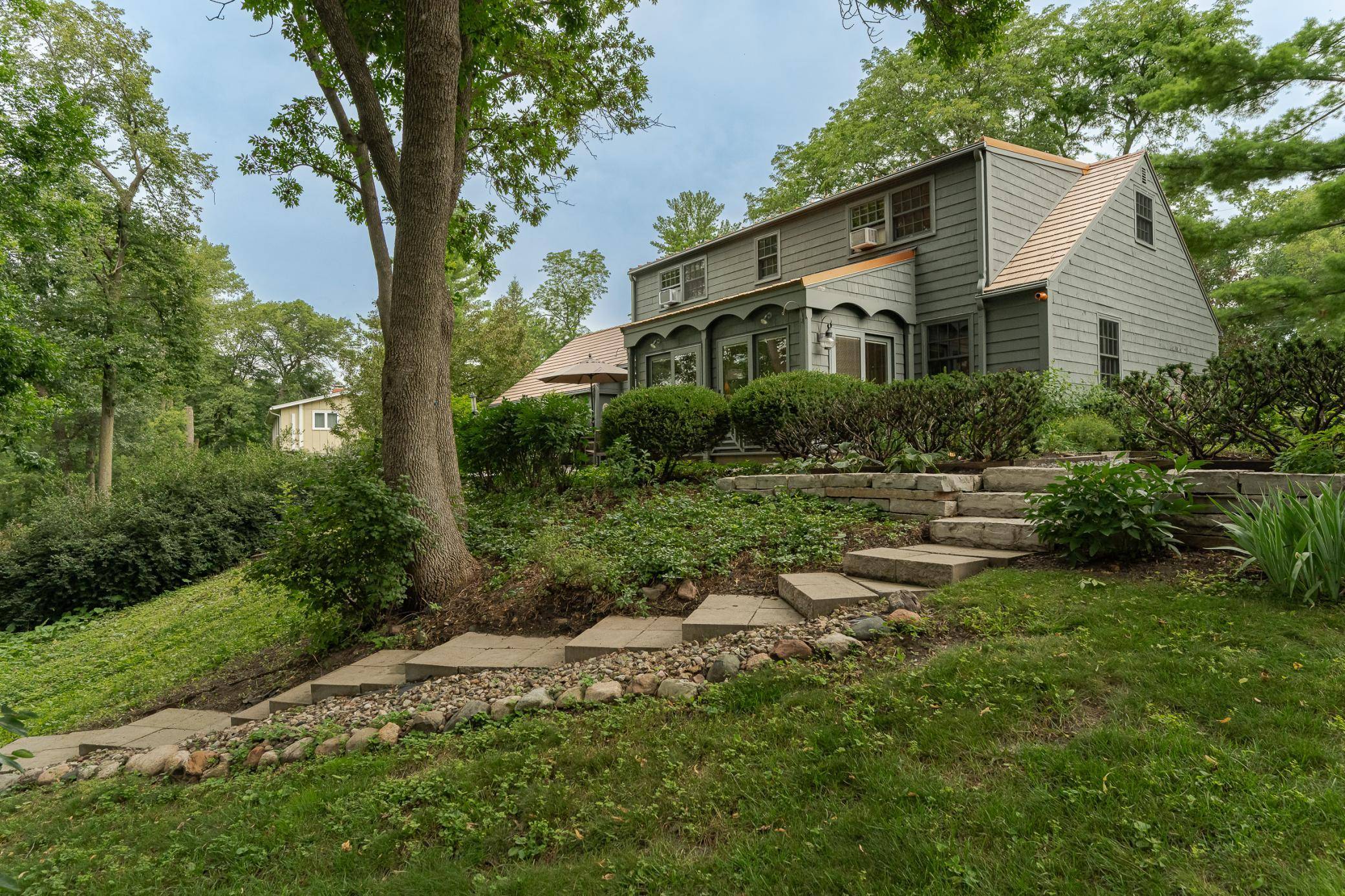 2645 Riverside LN NE, Rochester, MN 55906