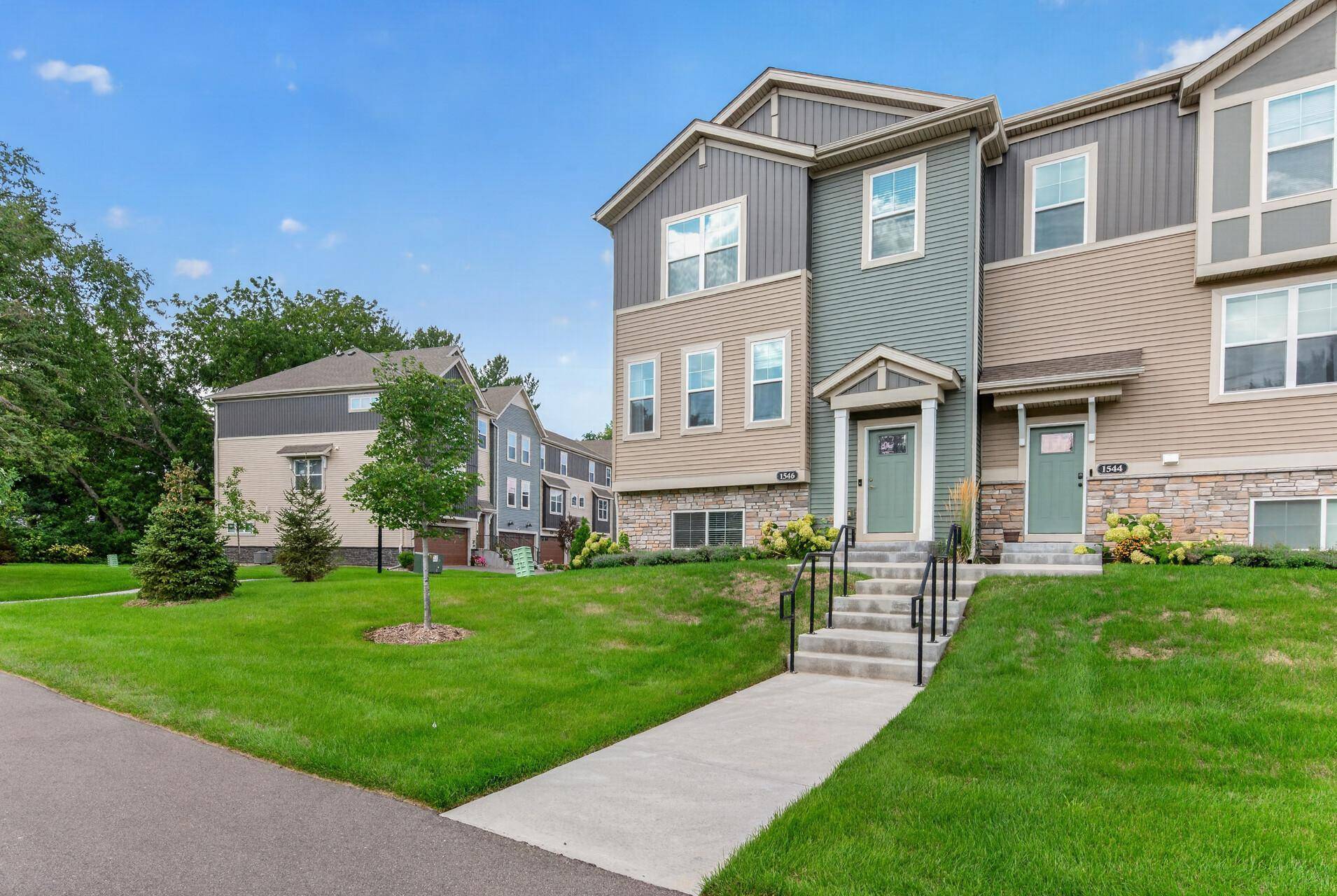 1546 Timberwood Lane, West Saint Paul, MN 55118