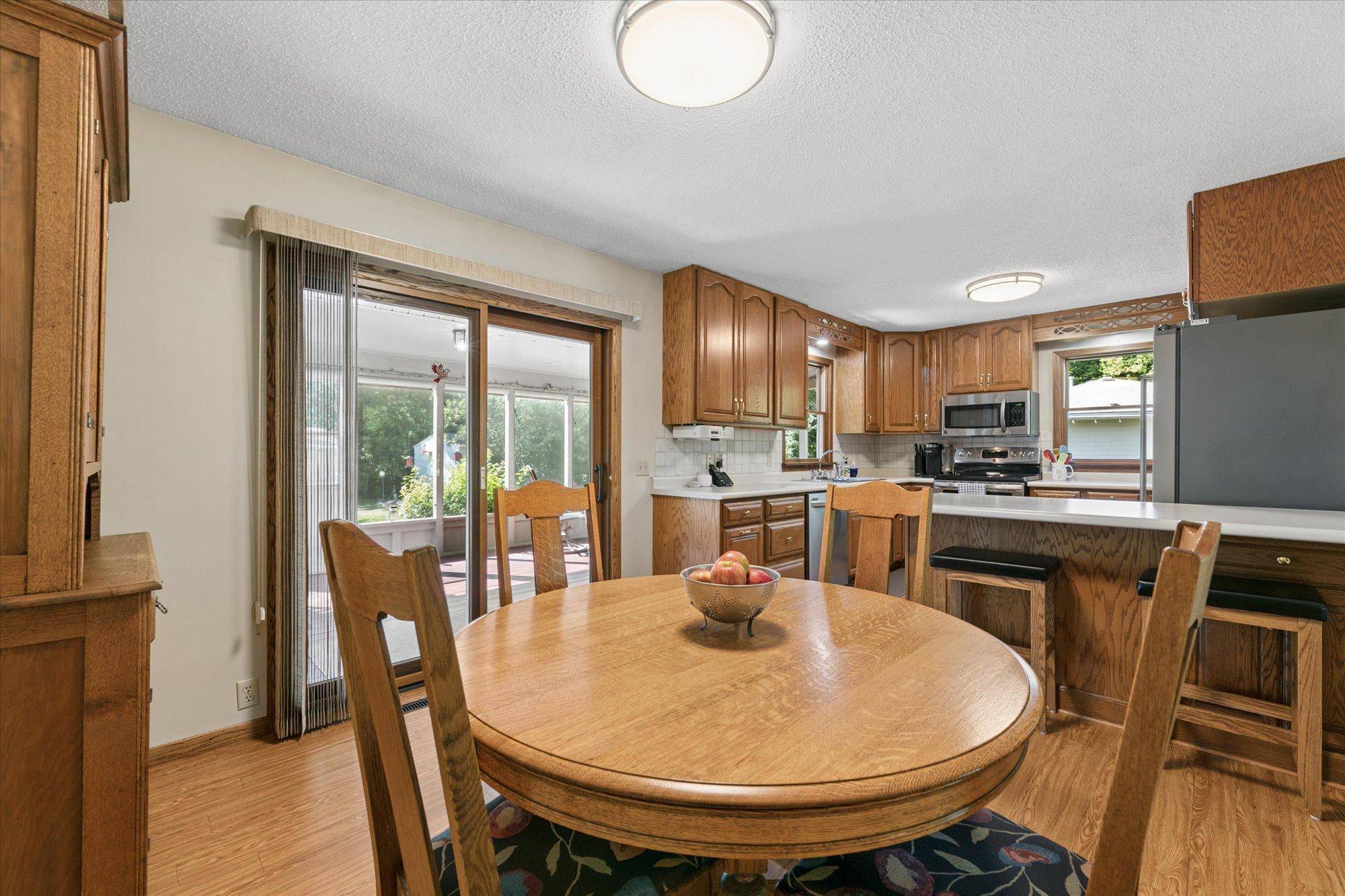 6650 Maple DR, Rockford, MN 55373