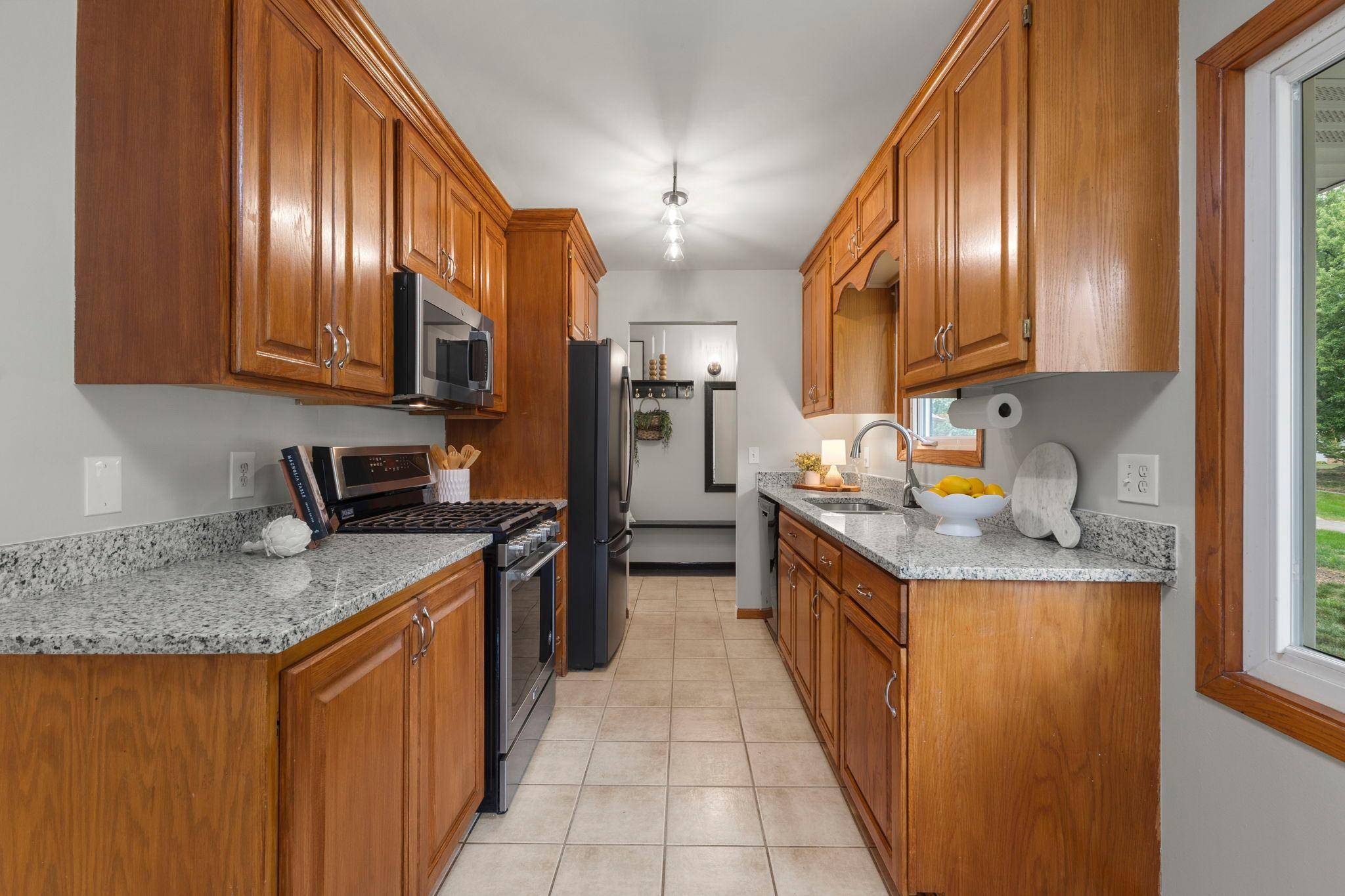 13471 Eveleth WAY, Apple Valley, MN 55124