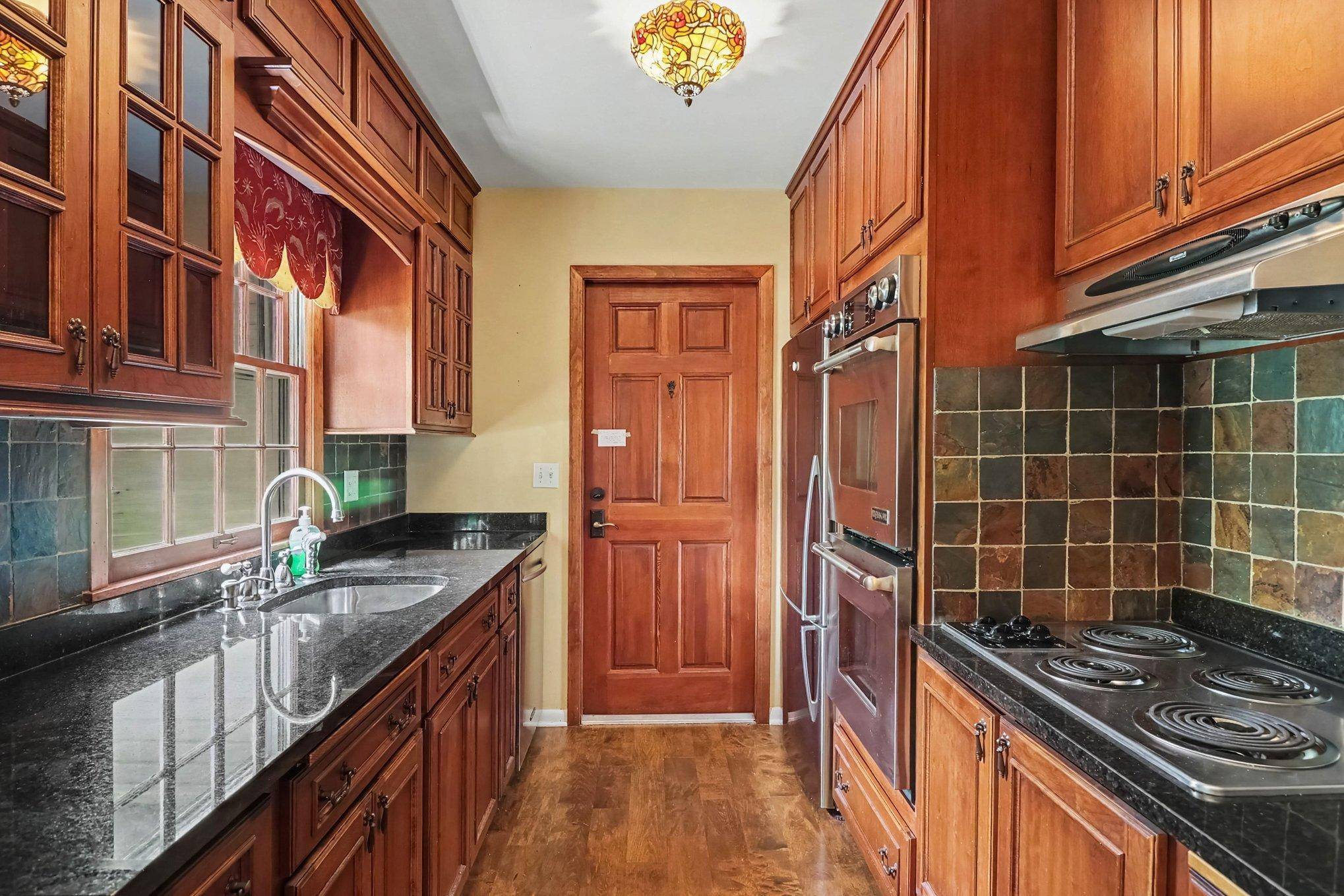 5705 Hansen RD, Edina, MN 55436