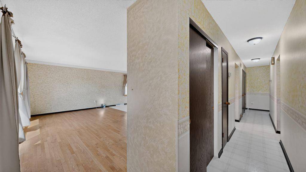 115 1st ST SE, Plainview, MN 55964