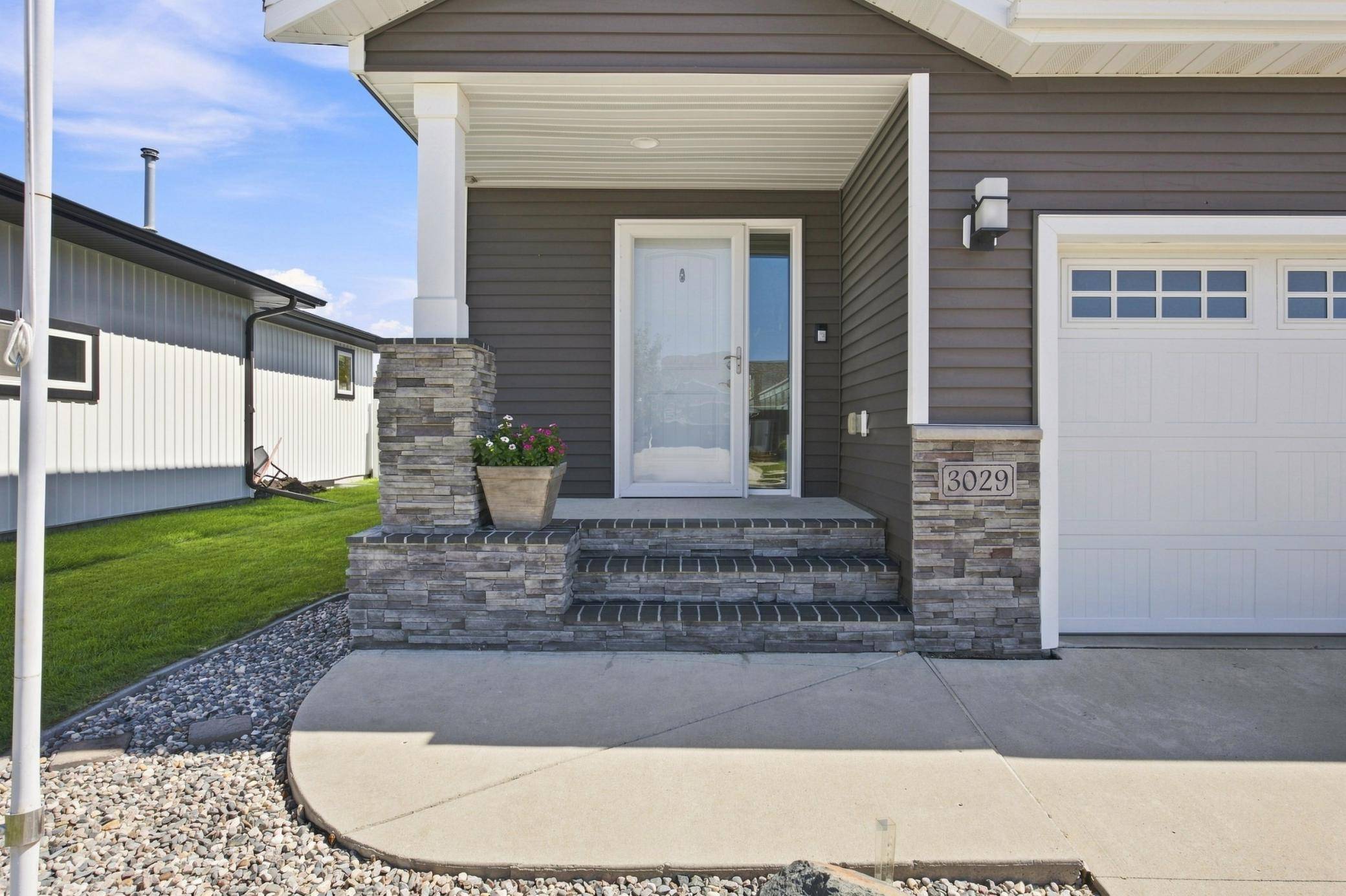 3029 2nd ST E, West Fargo, ND 58078