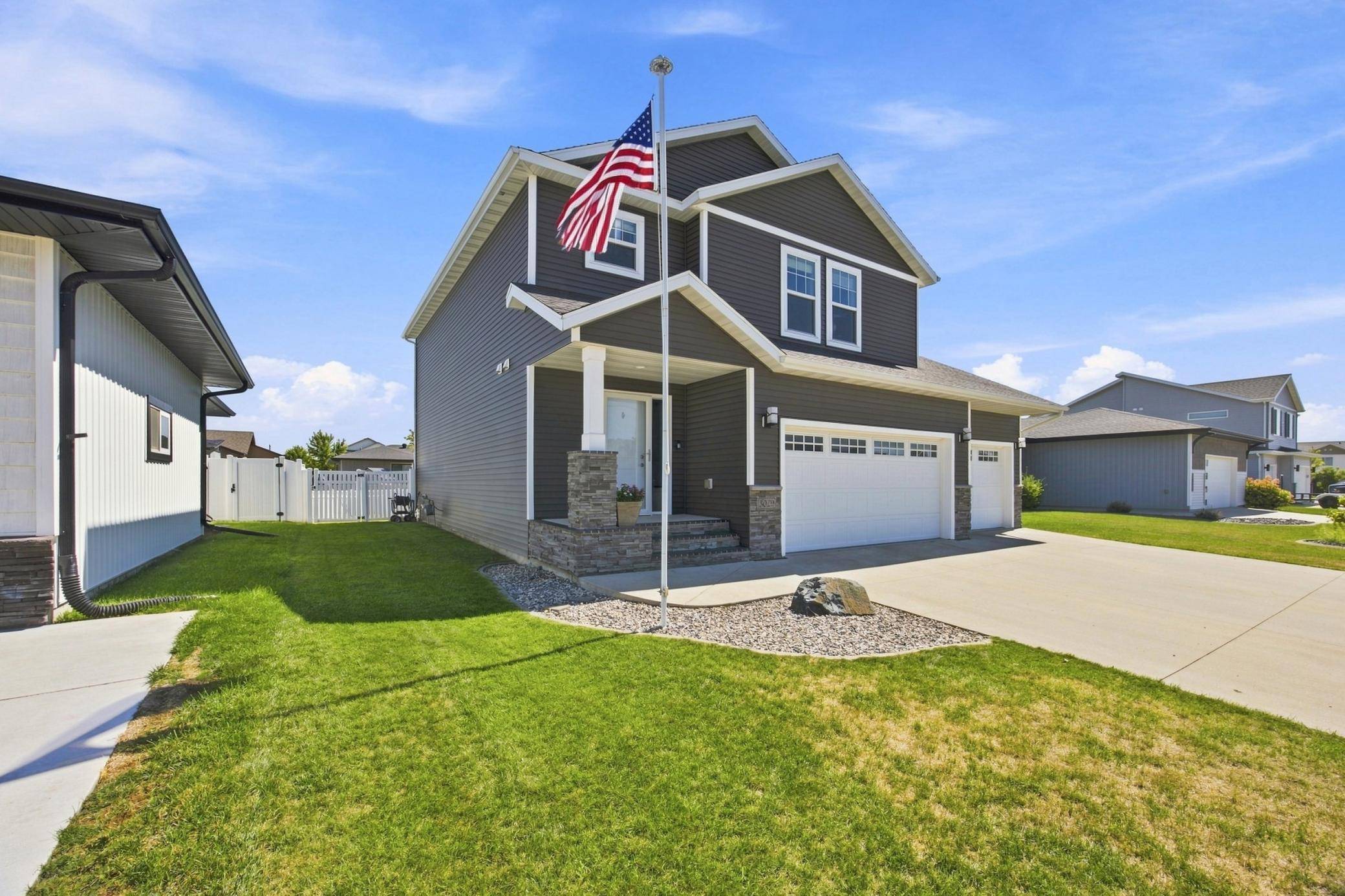 3029 2nd ST E, West Fargo, ND 58078