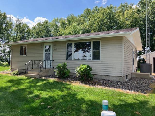 11359 316th AVE, Waseca, MN 56093