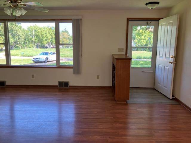 11359 316th AVE, Waseca, MN 56093