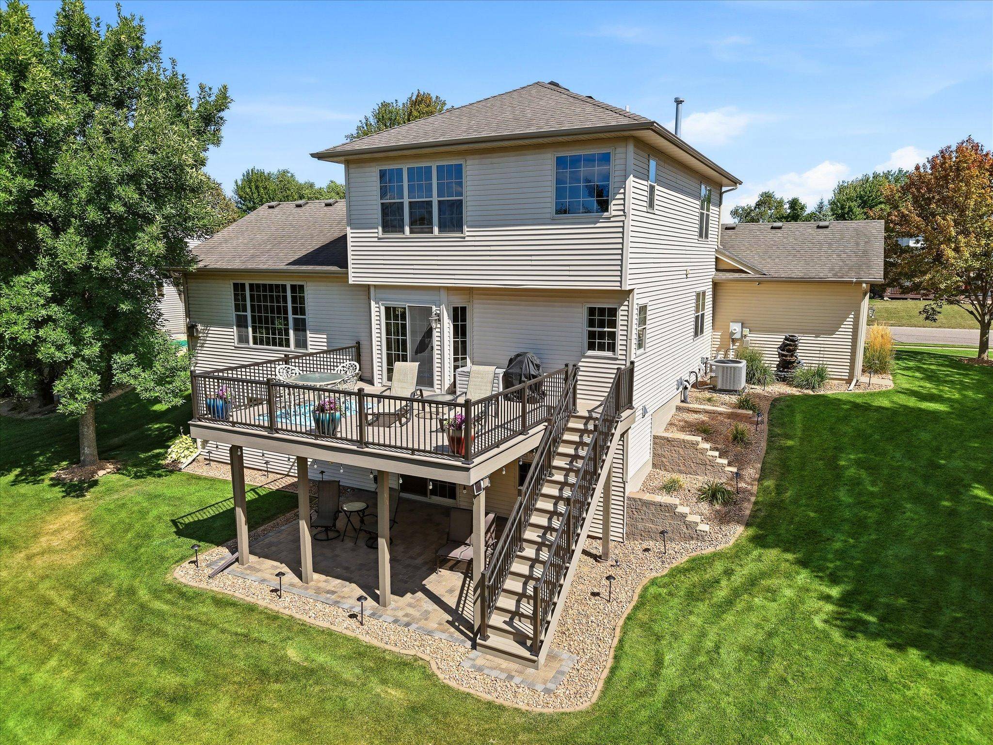 13005 Oakwood DR, Rogers, MN 55374