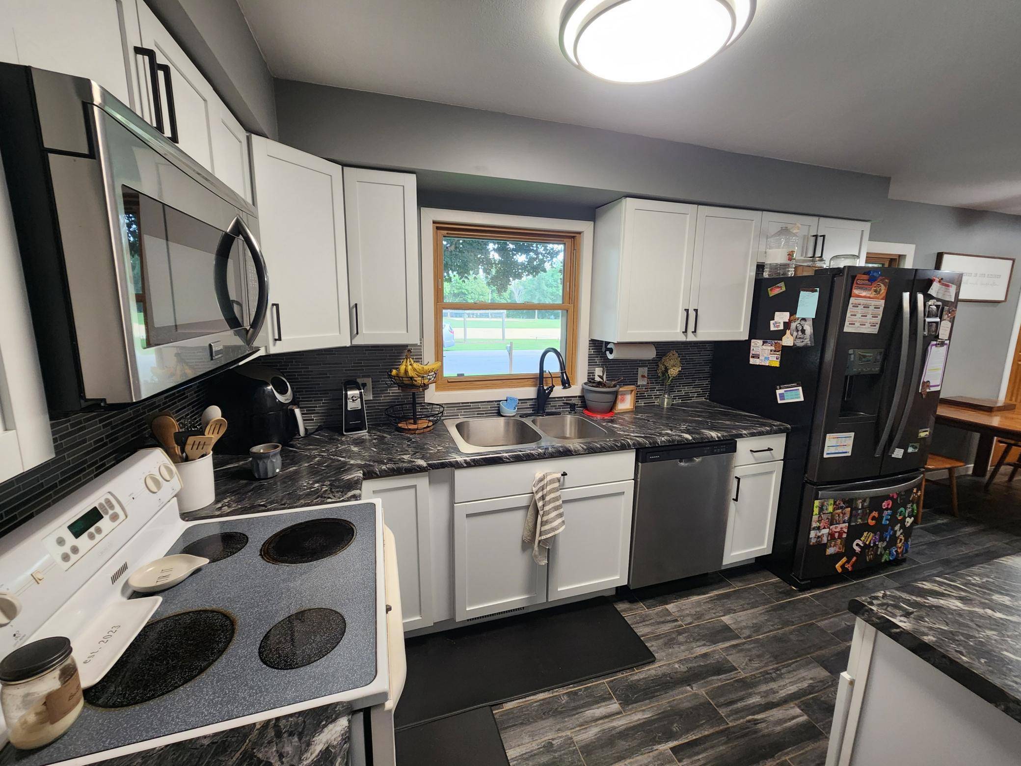 805 E County RD N, Le Roy, MN 55951