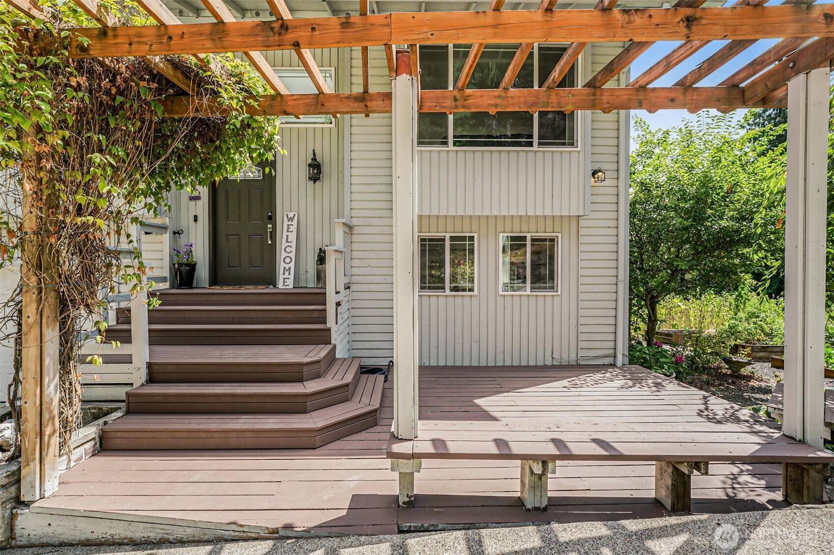 317 68th AVE E, Tacoma, WA 98424