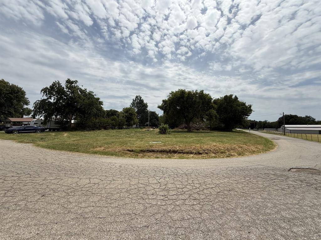 229 W Main ST, Davenport, OK 74026