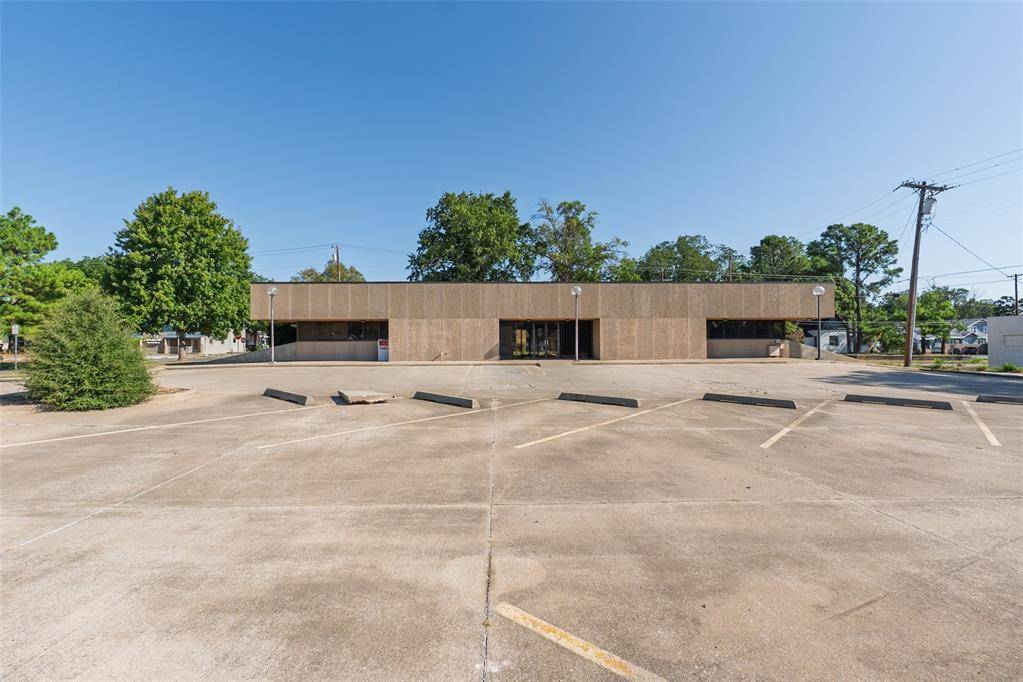 123 W Highland ST, Shawnee, OK 74801