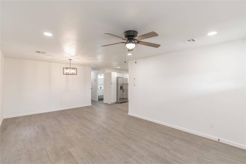 566 Parkhill CIR, Newcastle, OK 73065