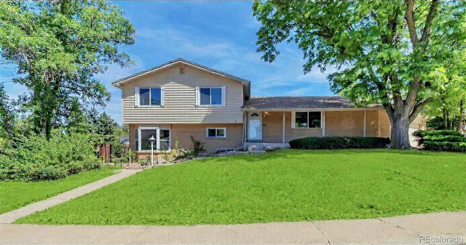10534 Carmela LN, Northglenn, CO 80234