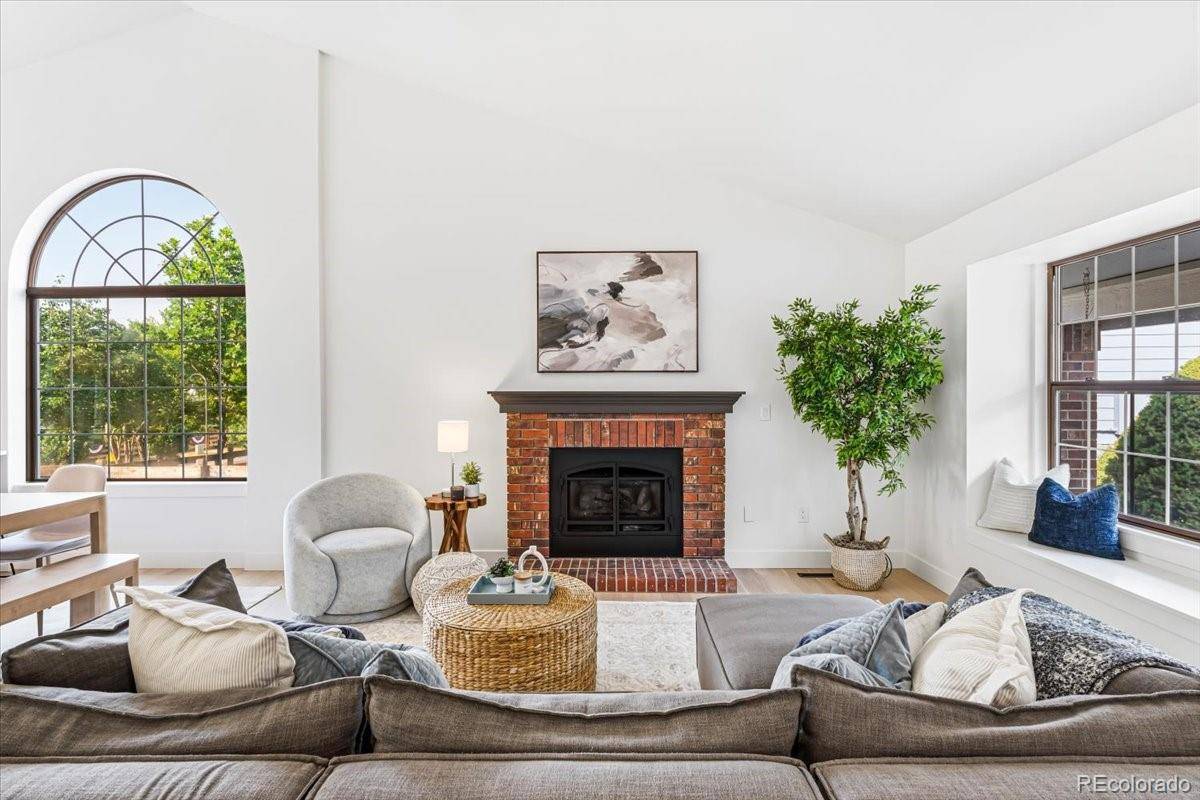 6 Manzanita, Littleton, CO 80127