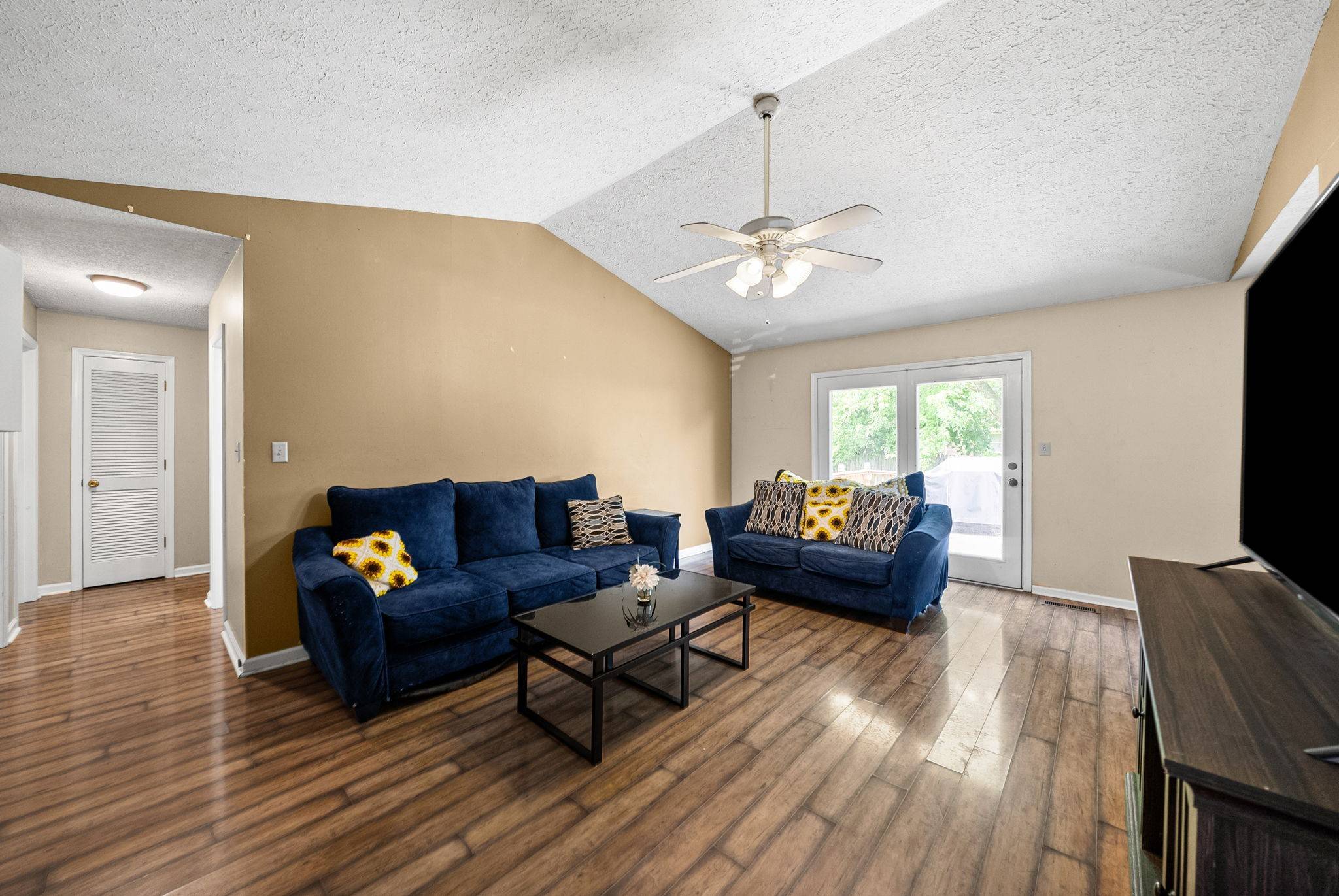 535 Fox Chase Ct, Hopkinsville, KY 42240