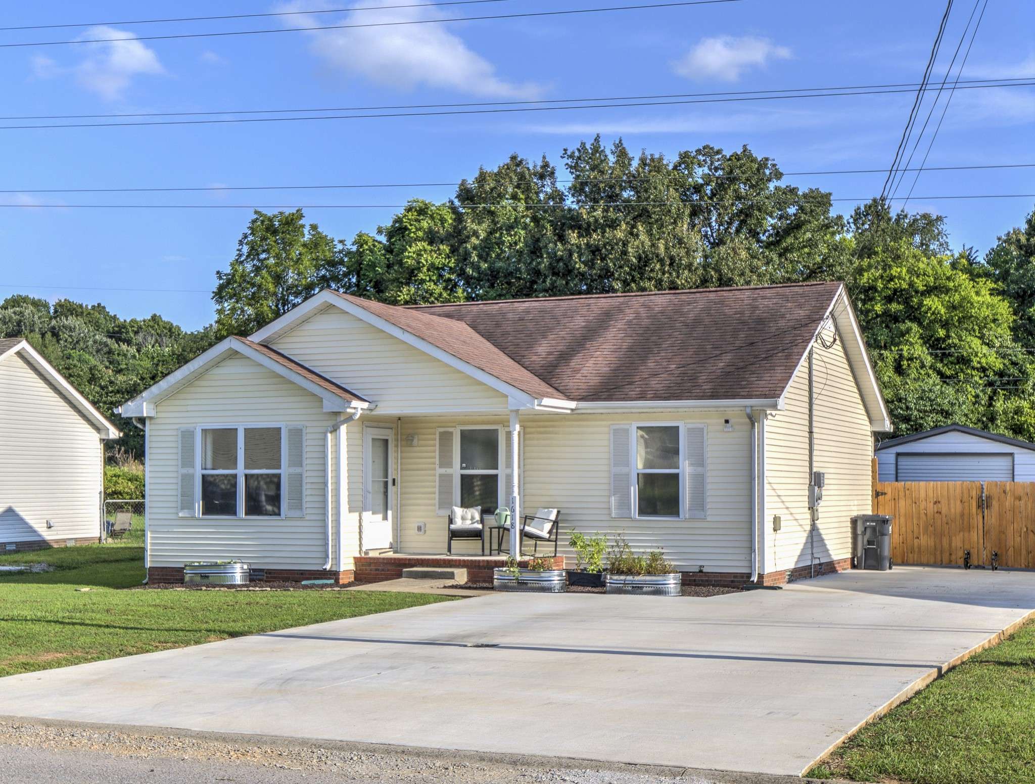 1618 Hannibal Dr, Oak Grove, KY 42262