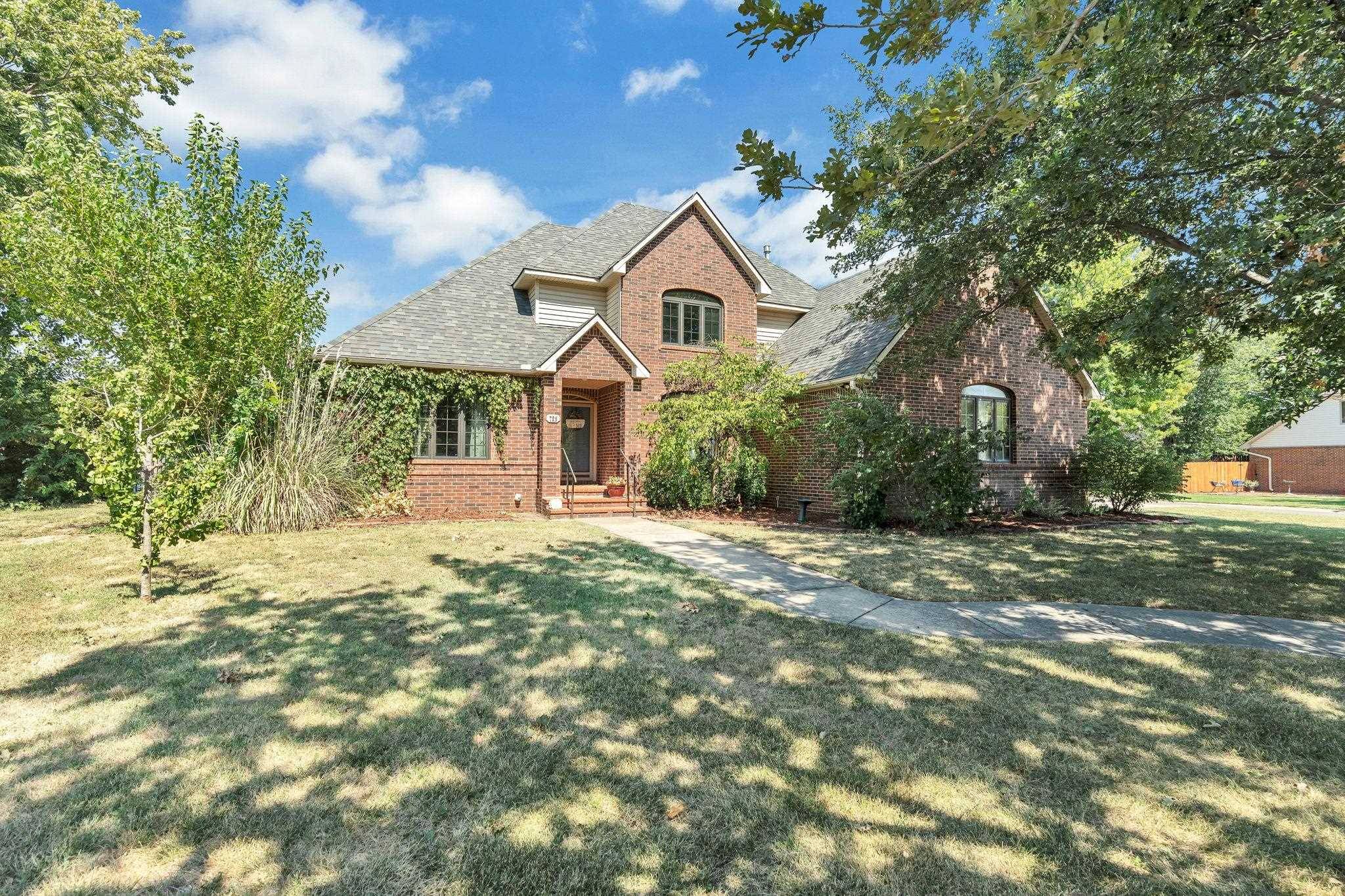 10 E Flanigan Dr, Augusta, KS 67010